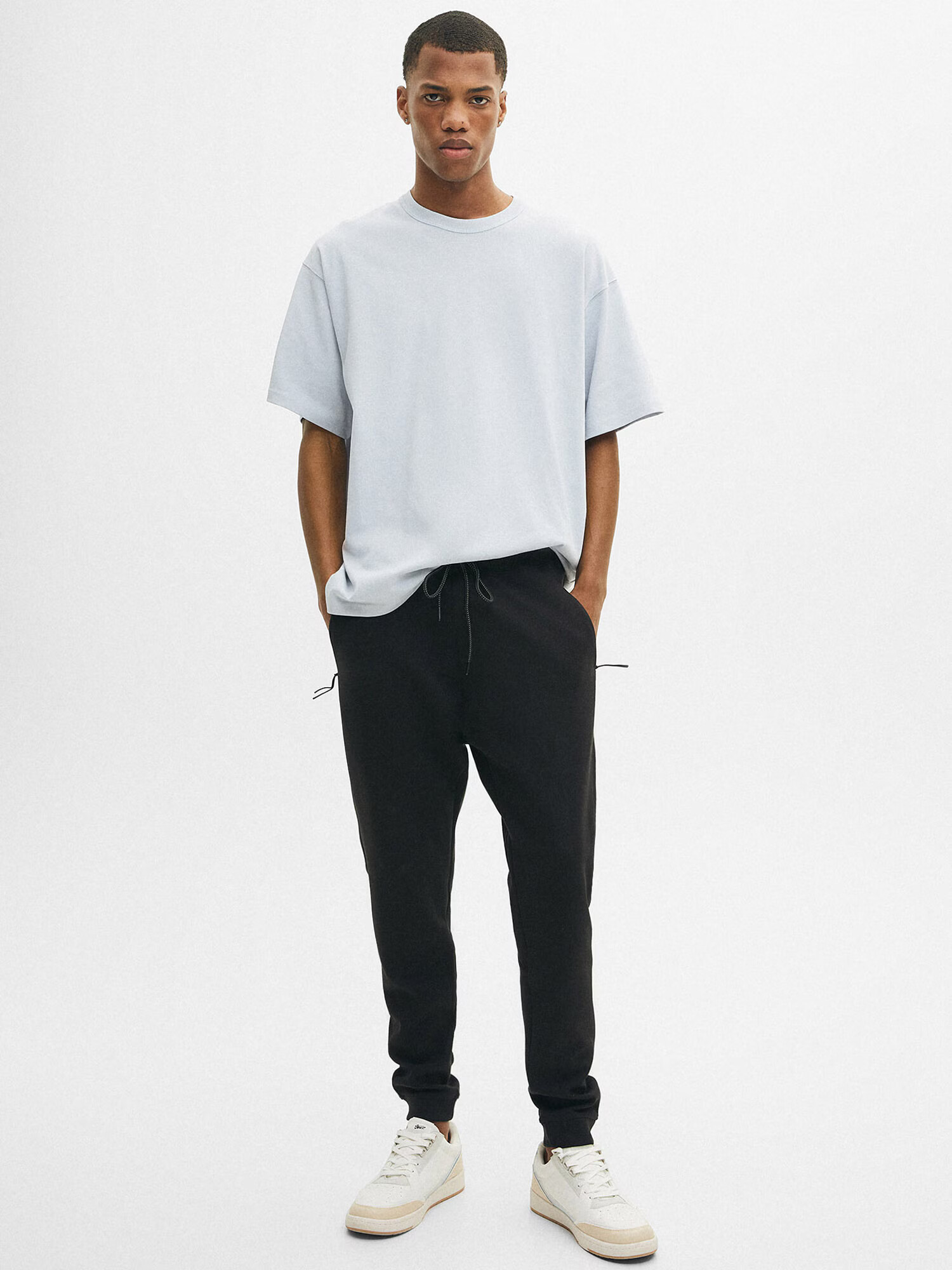 Pull&Bear Pantaloni negru - Pled.ro