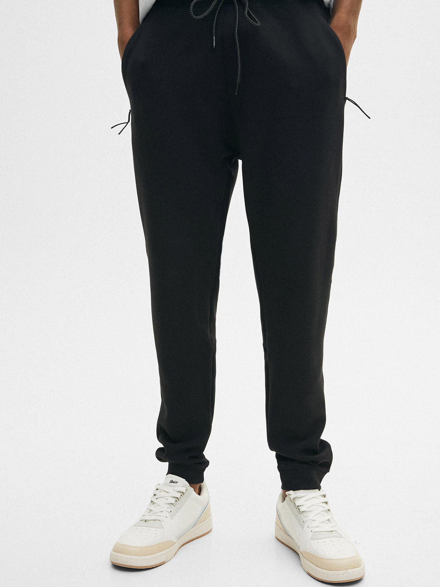 Pull&Bear Pantaloni negru - Pled.ro