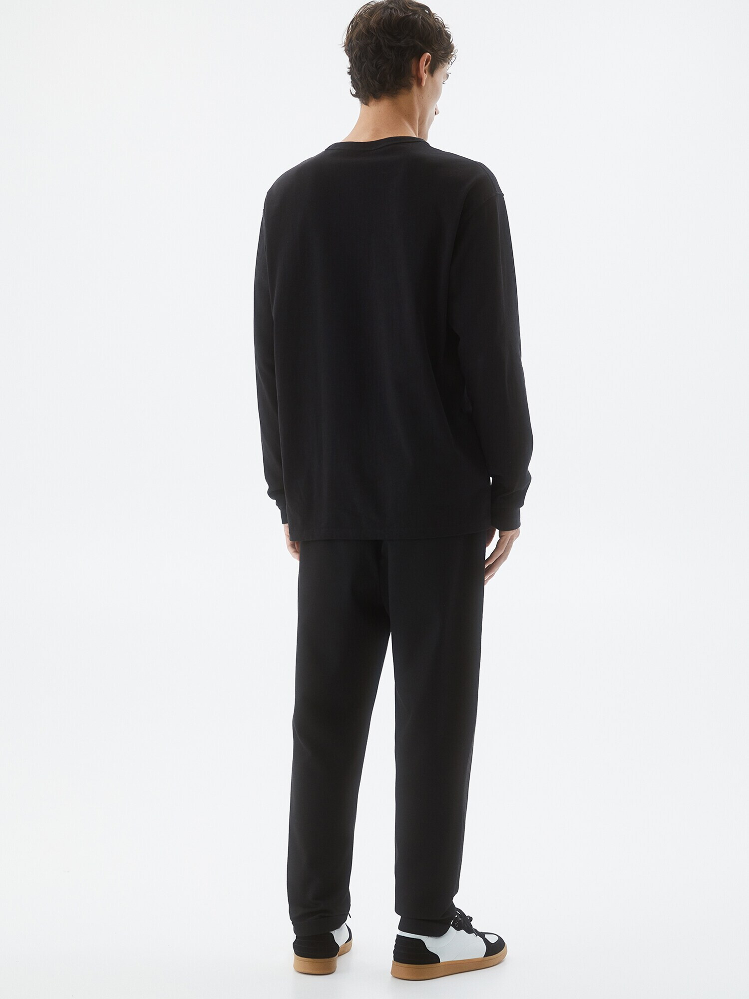 Pull&Bear Pantaloni negru - Pled.ro