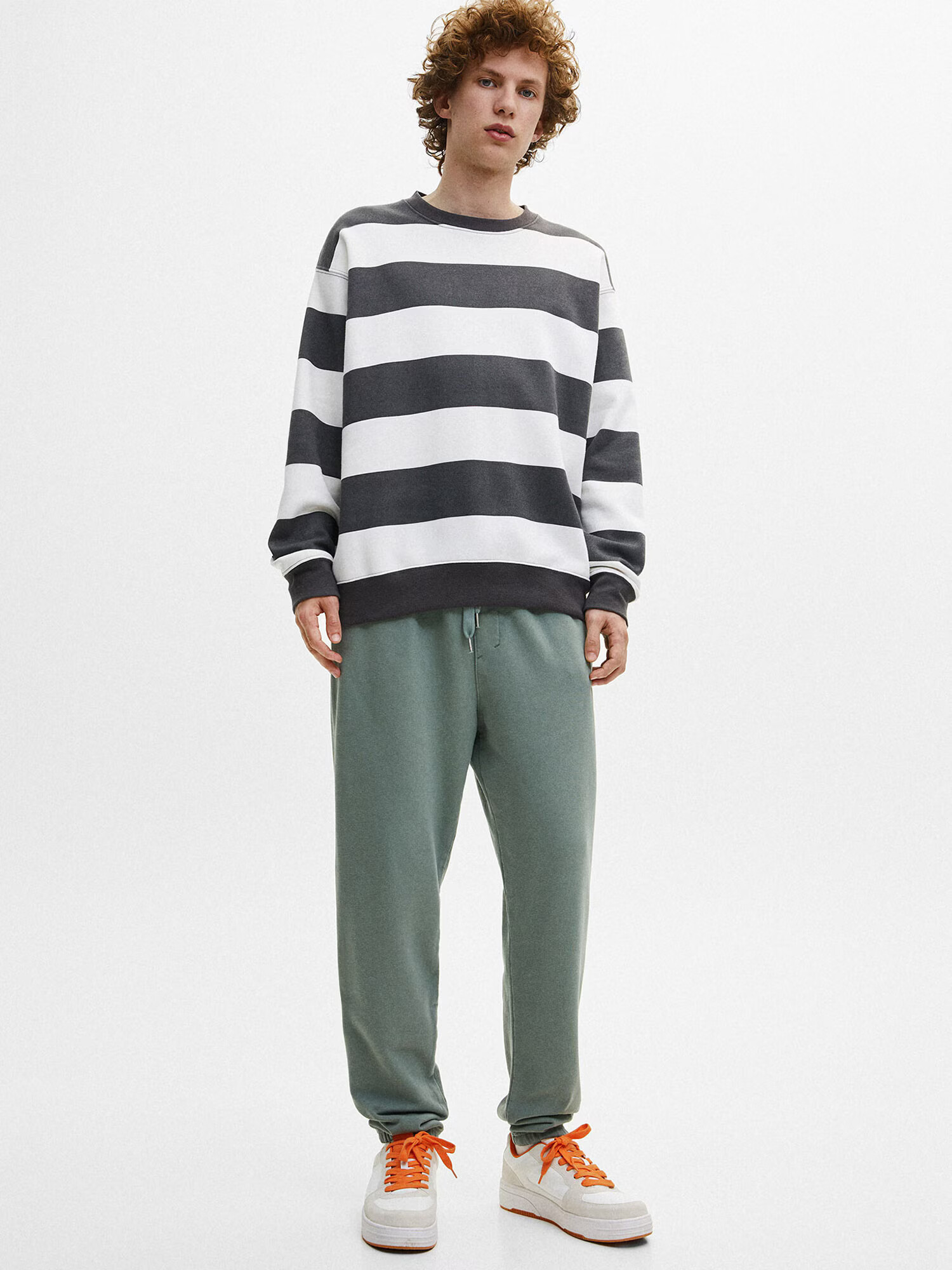 Pull&Bear Pantaloni verde - Pled.ro