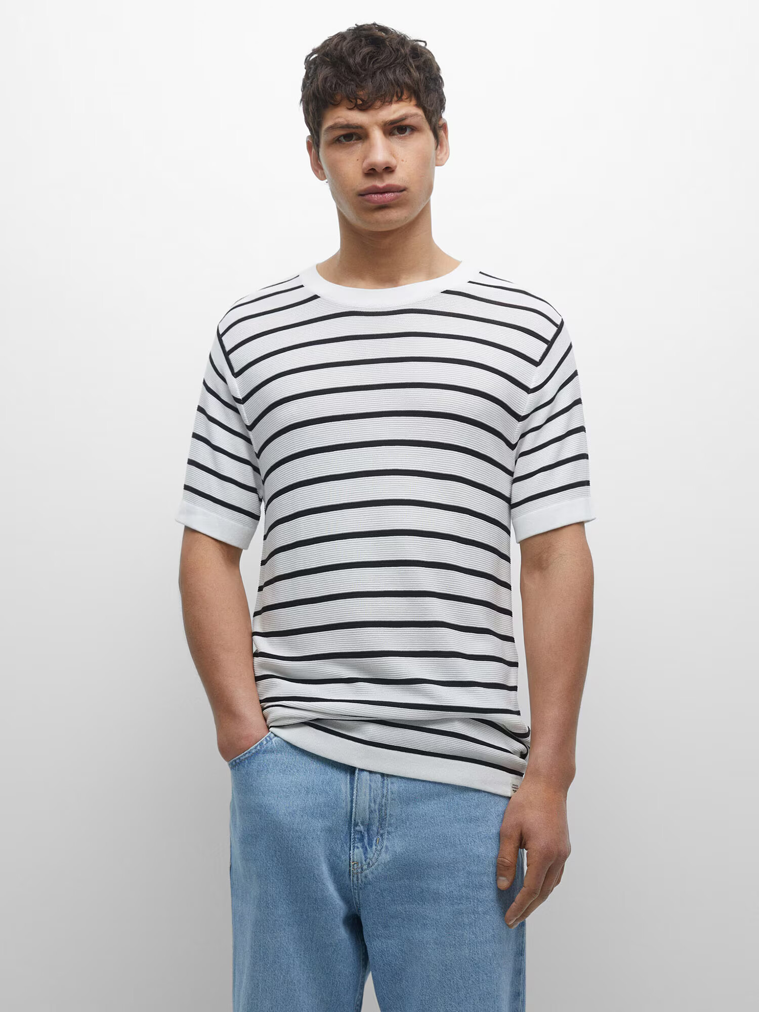 Pull&Bear Tricou negru / alb - Pled.ro