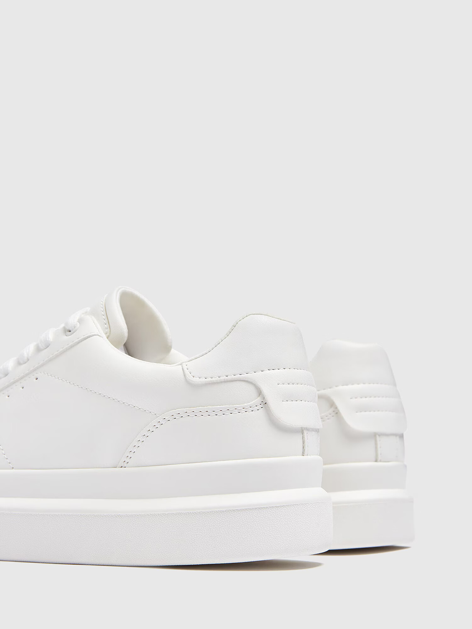 Pull&Bear Sneaker low alb - Pled.ro