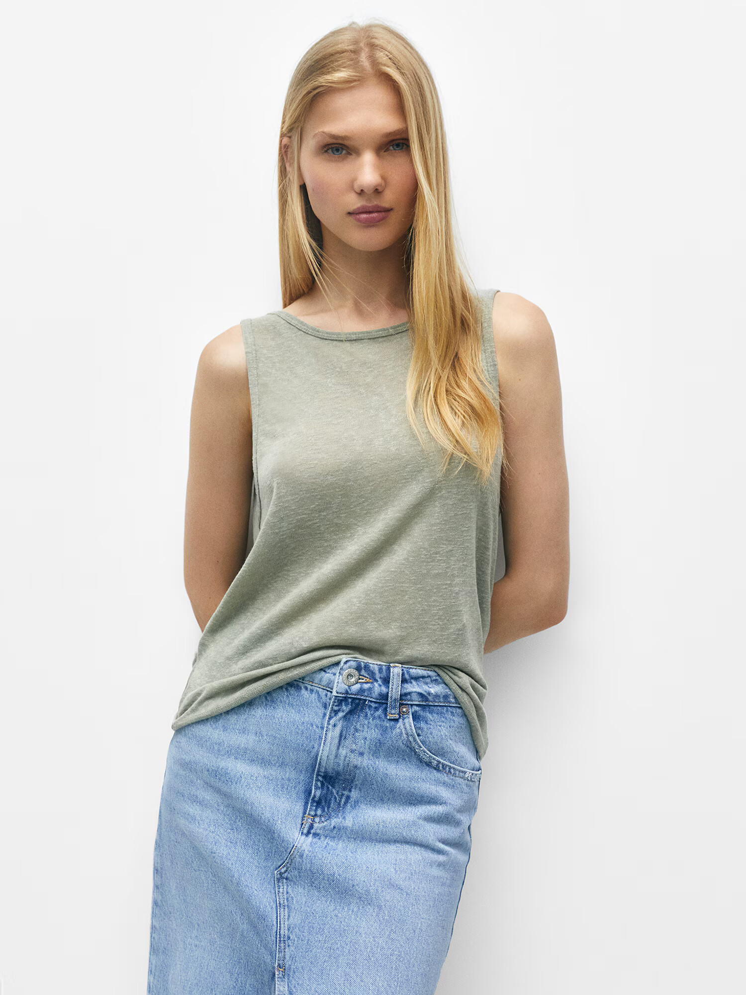 Pull&Bear Top brodat bej închis - Pled.ro