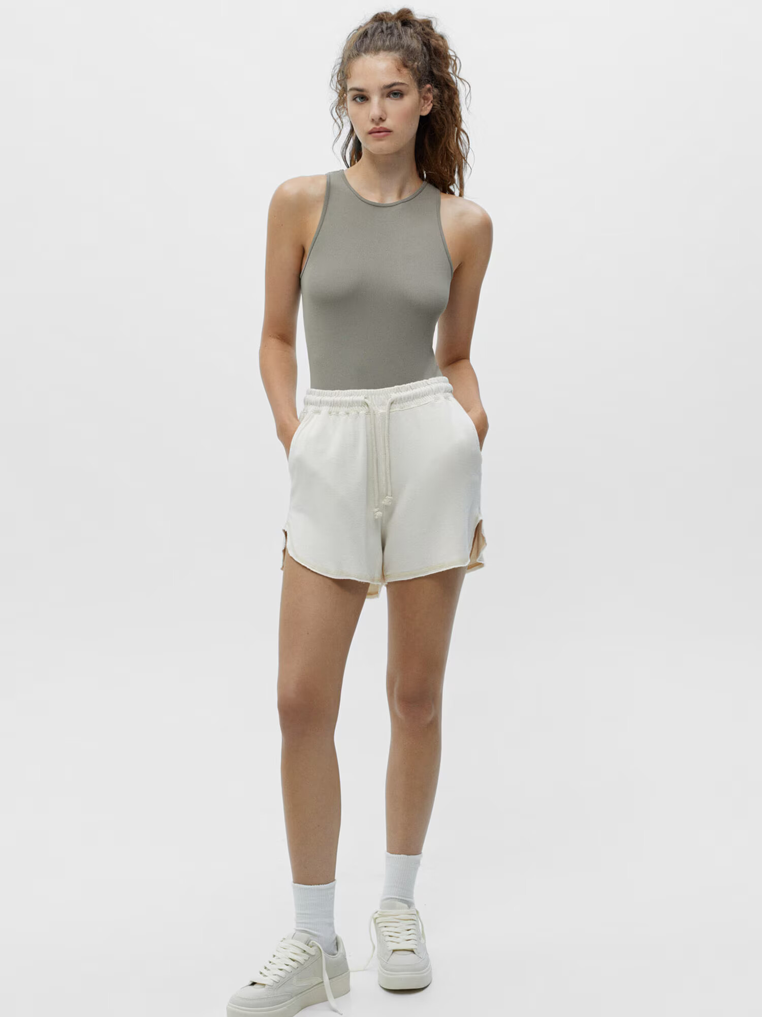 Pull&Bear Tricou body maro - Pled.ro