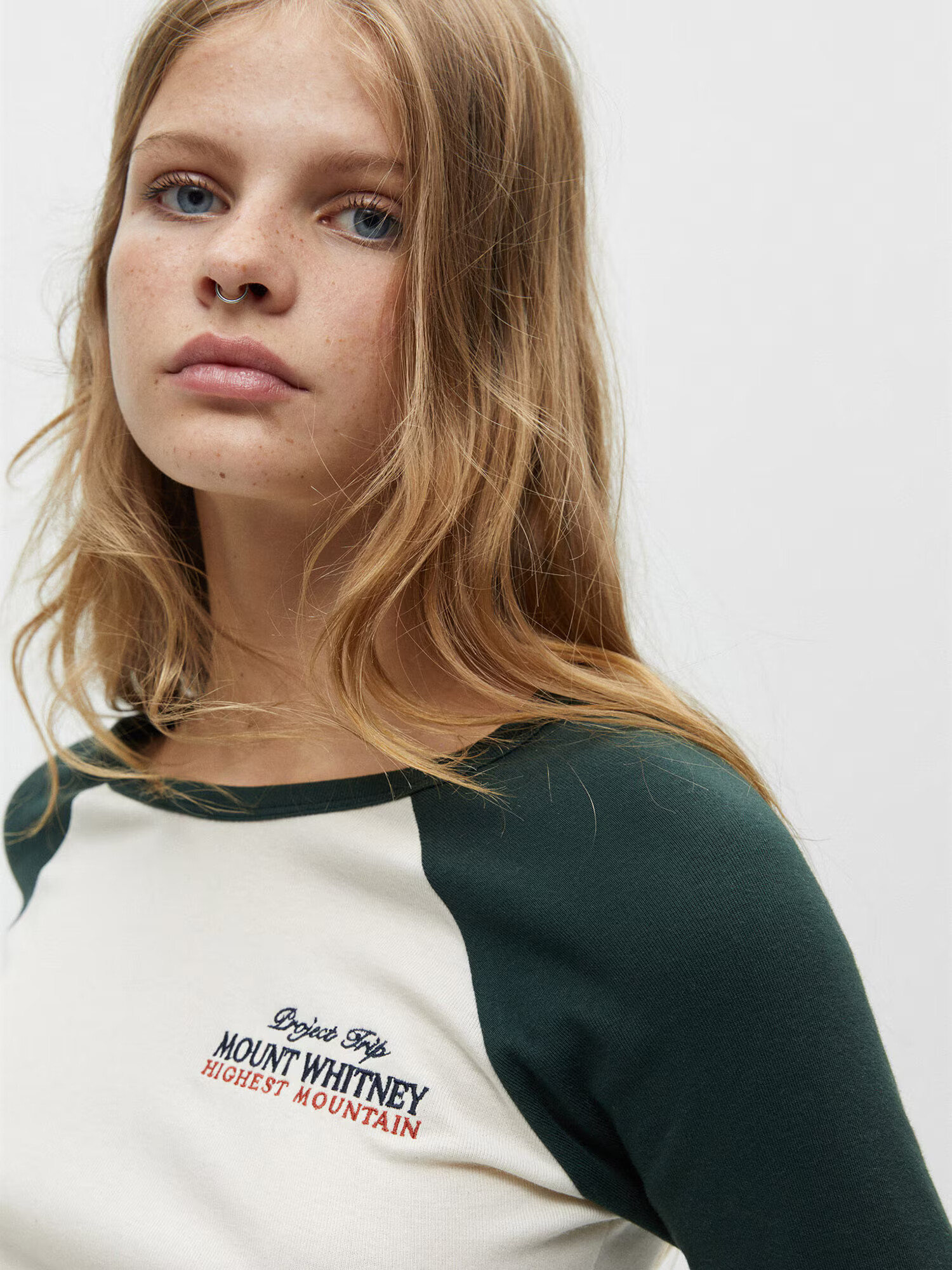 Pull&Bear Tricou verde închis / roșu / alb natural - Pled.ro