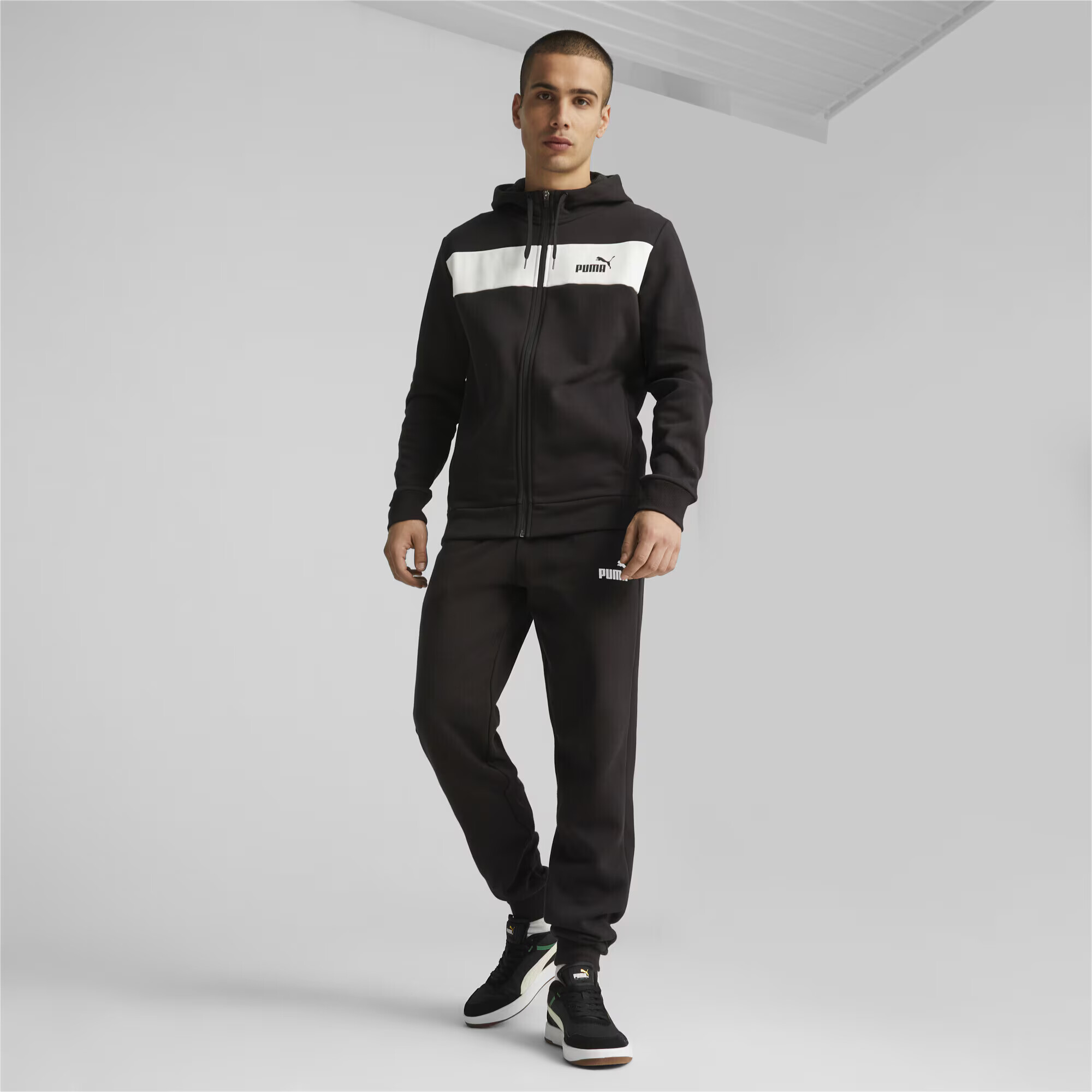 PUMA Costum de trening negru / alb - Pled.ro