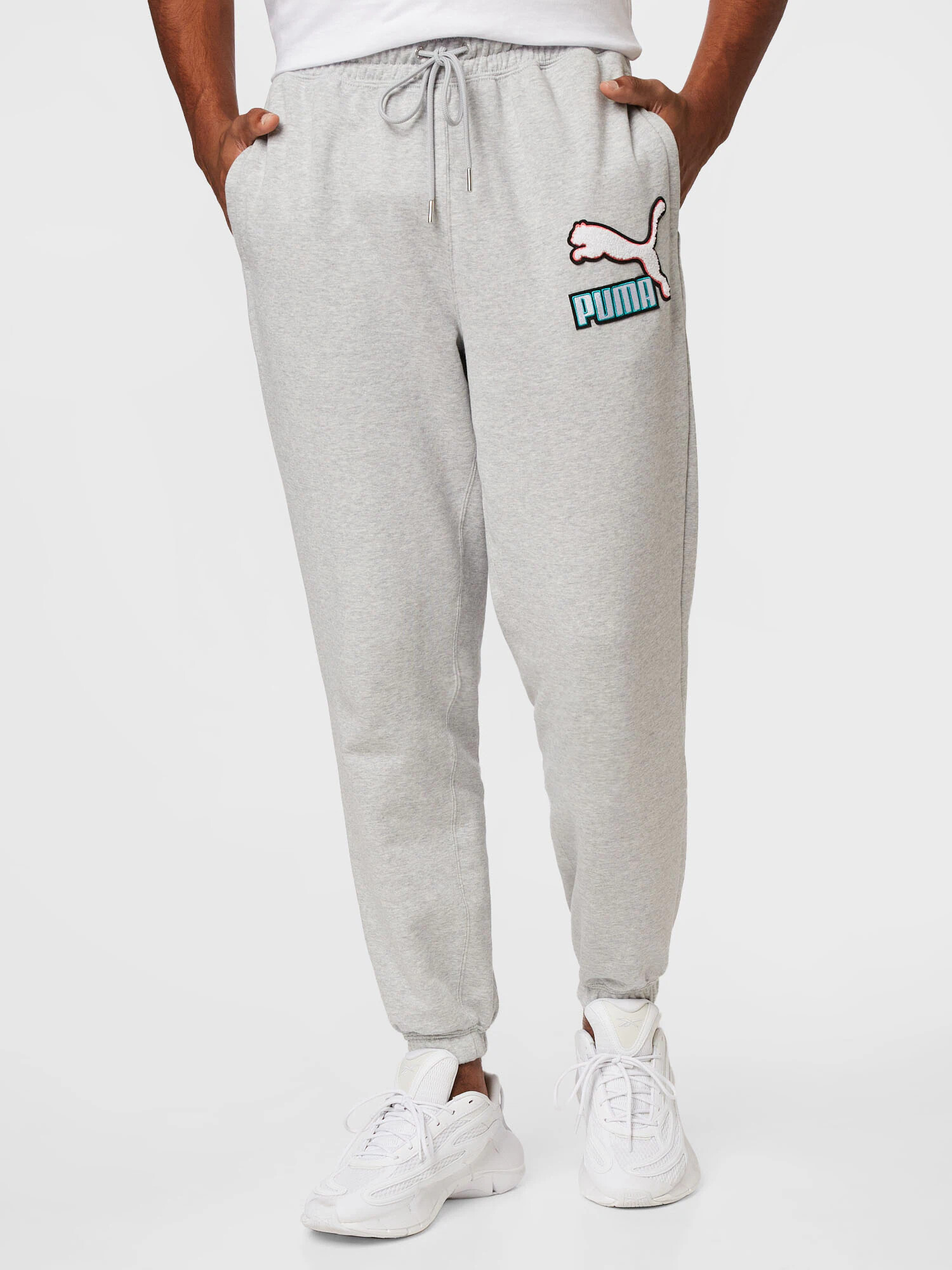 PUMA Pantaloni 'Fandom' gri deschis - Pled.ro