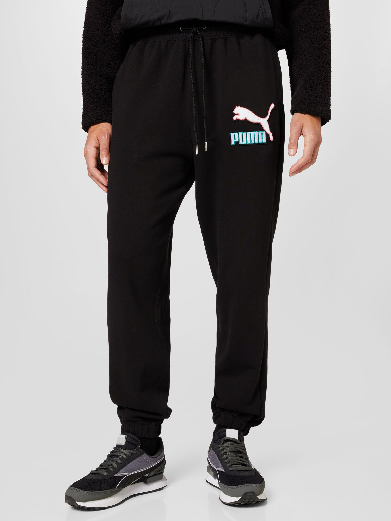 PUMA Pantaloni 'Fandom' turcoaz / corai / negru / alb - Pled.ro