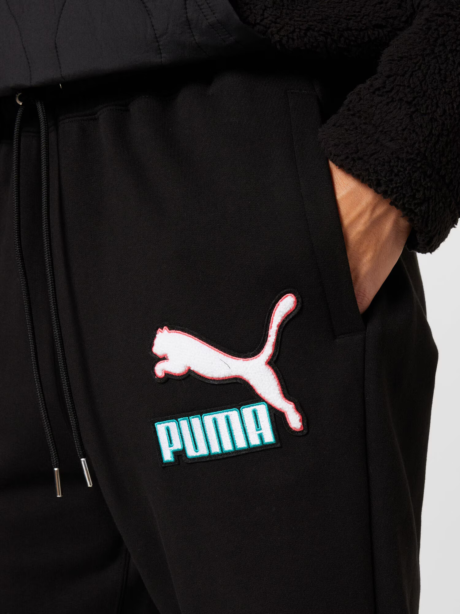 PUMA Pantaloni 'Fandom' turcoaz / corai / negru / alb - Pled.ro