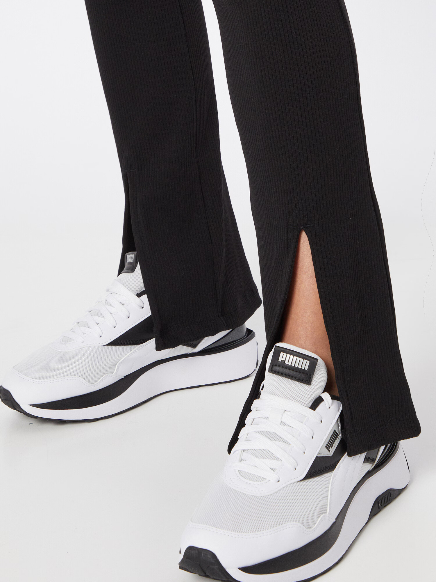 PUMA Pantaloni negru - Pled.ro