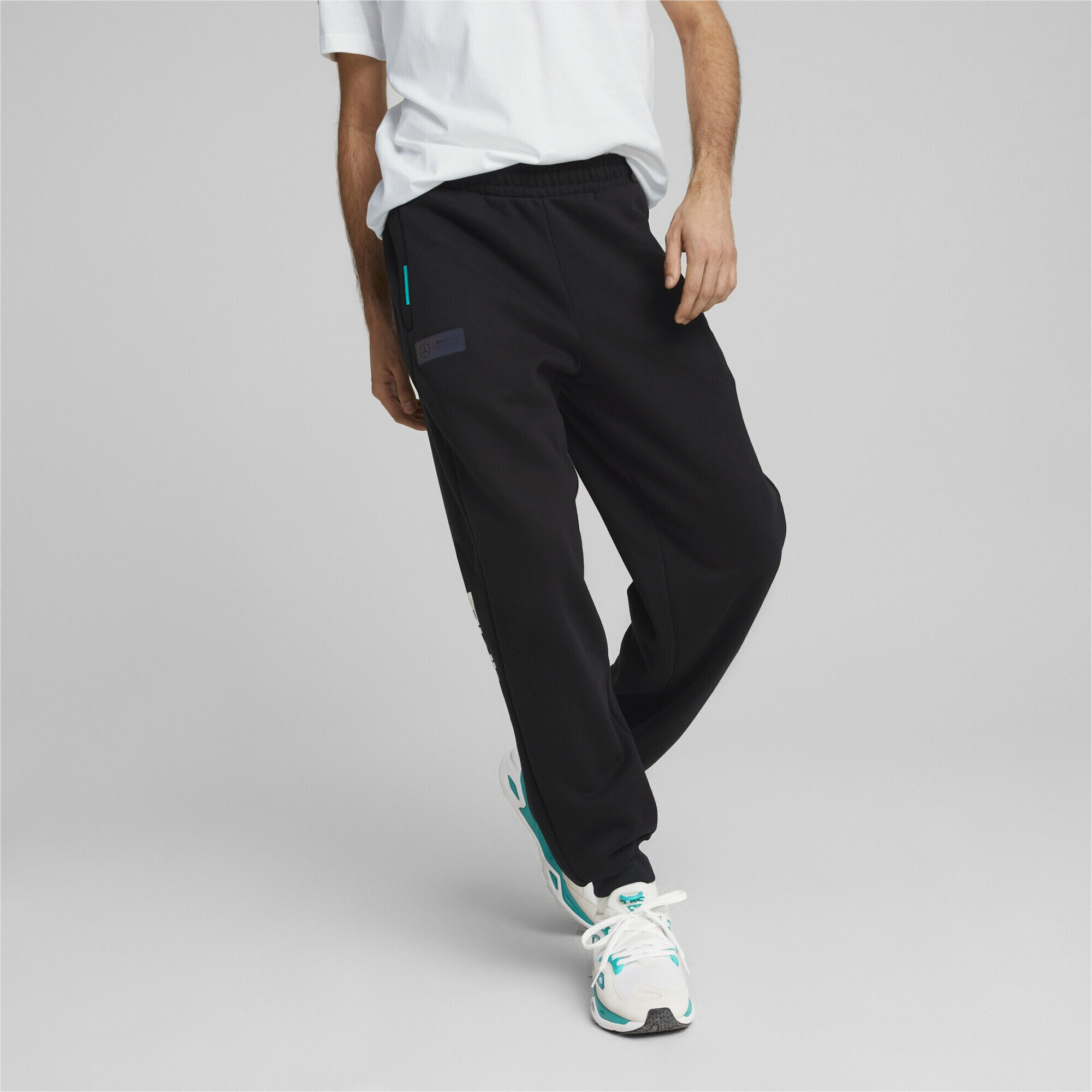 PUMA Pantaloni negru / alb - Pled.ro