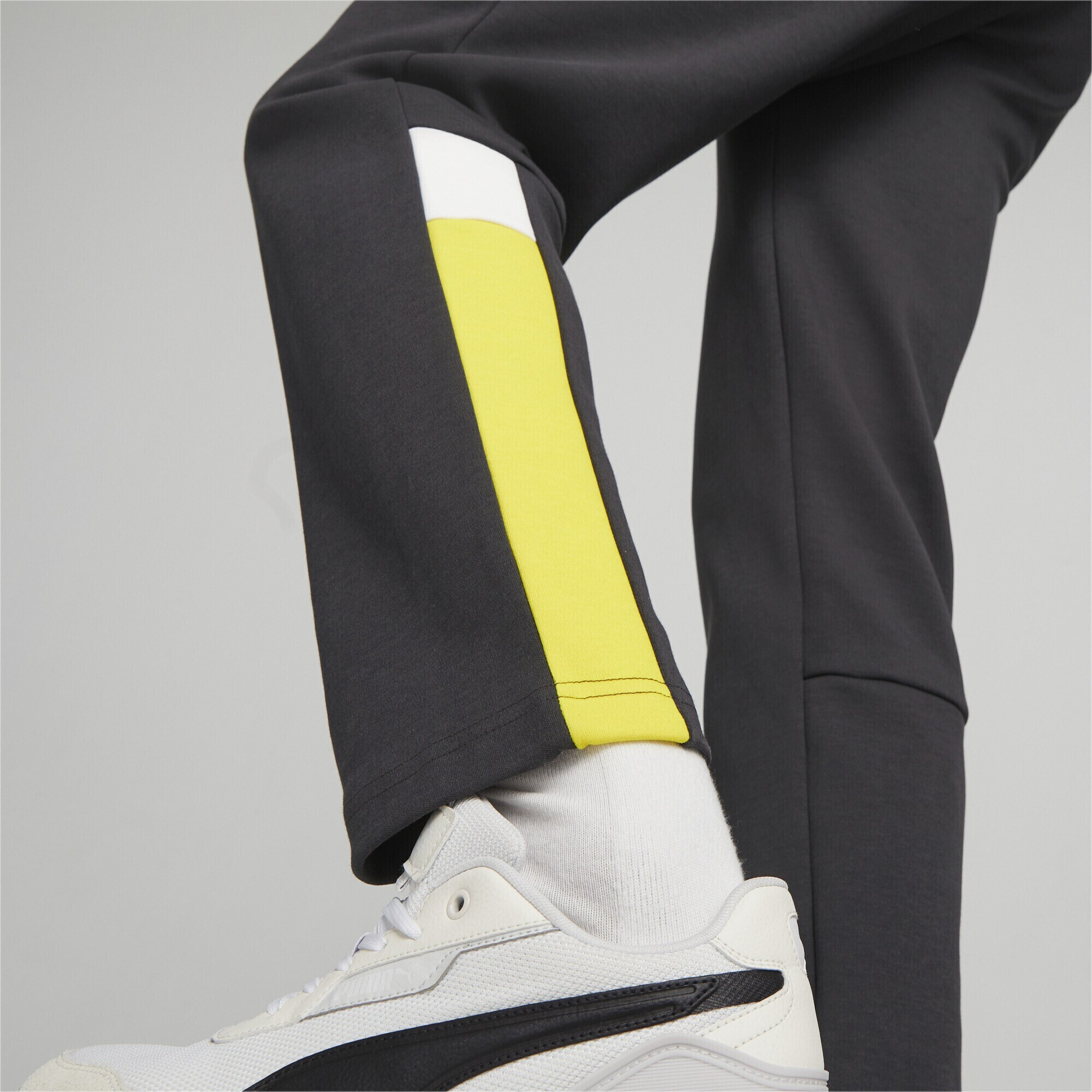 PUMA Pantaloni sport galben / gri grafit / negru / alb - Pled.ro