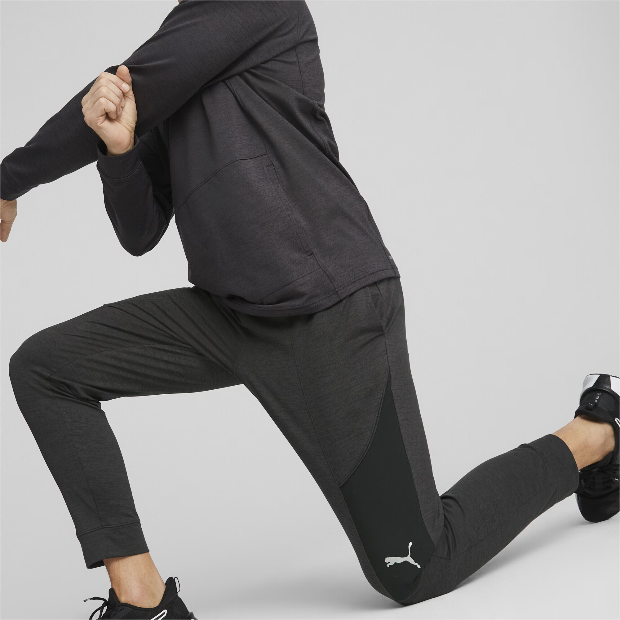 PUMA Pantaloni sport gri / negru - Pled.ro