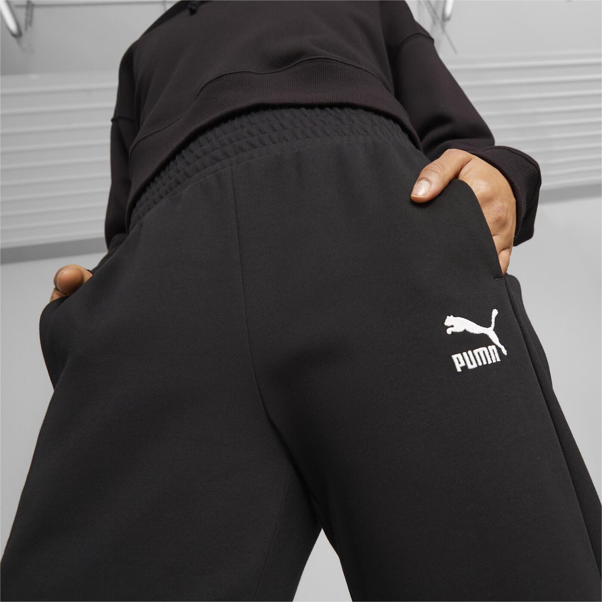 PUMA Pantaloni sport negru / alb - Pled.ro