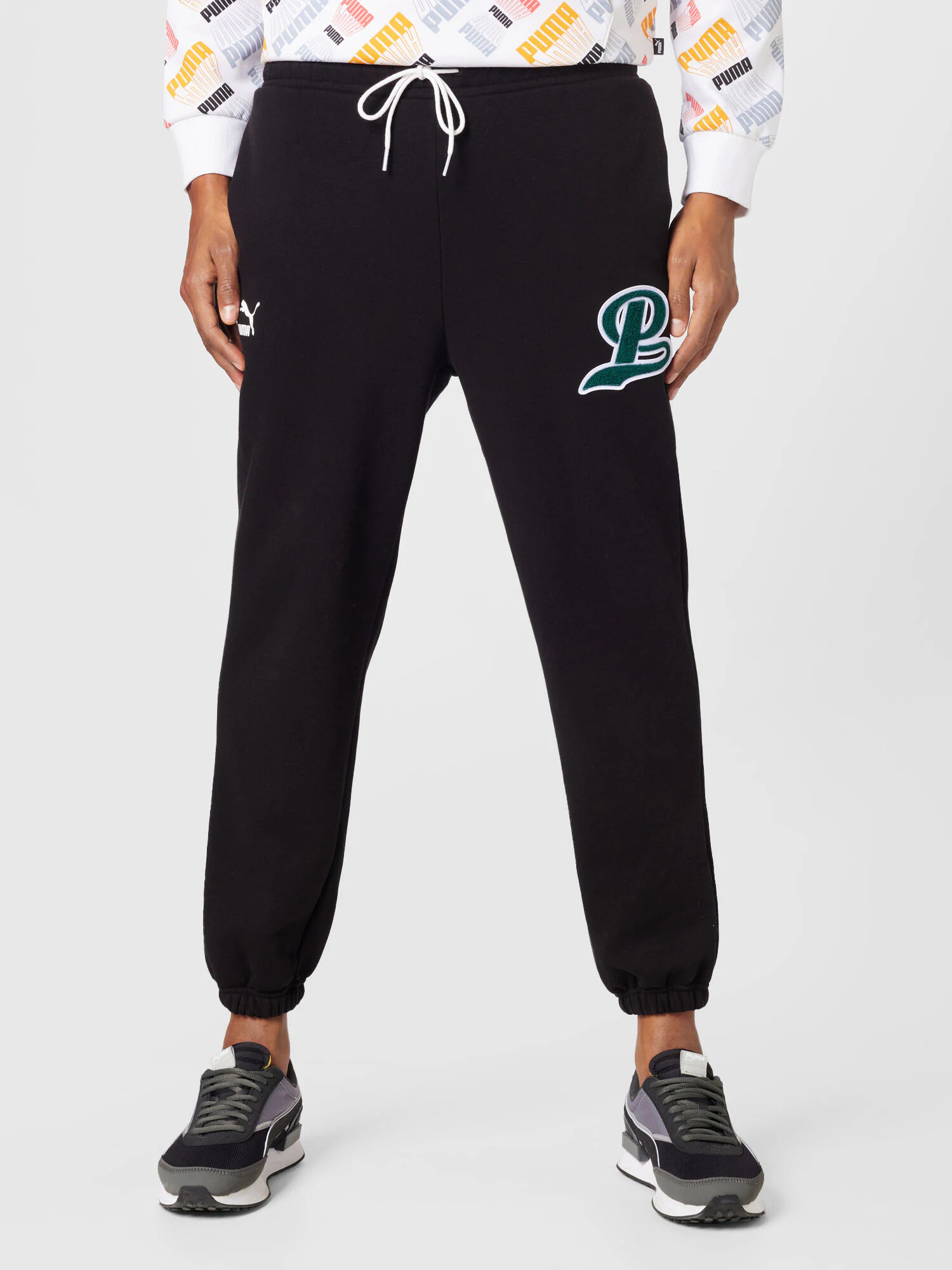 PUMA Pantaloni verde / negru / alb - Pled.ro