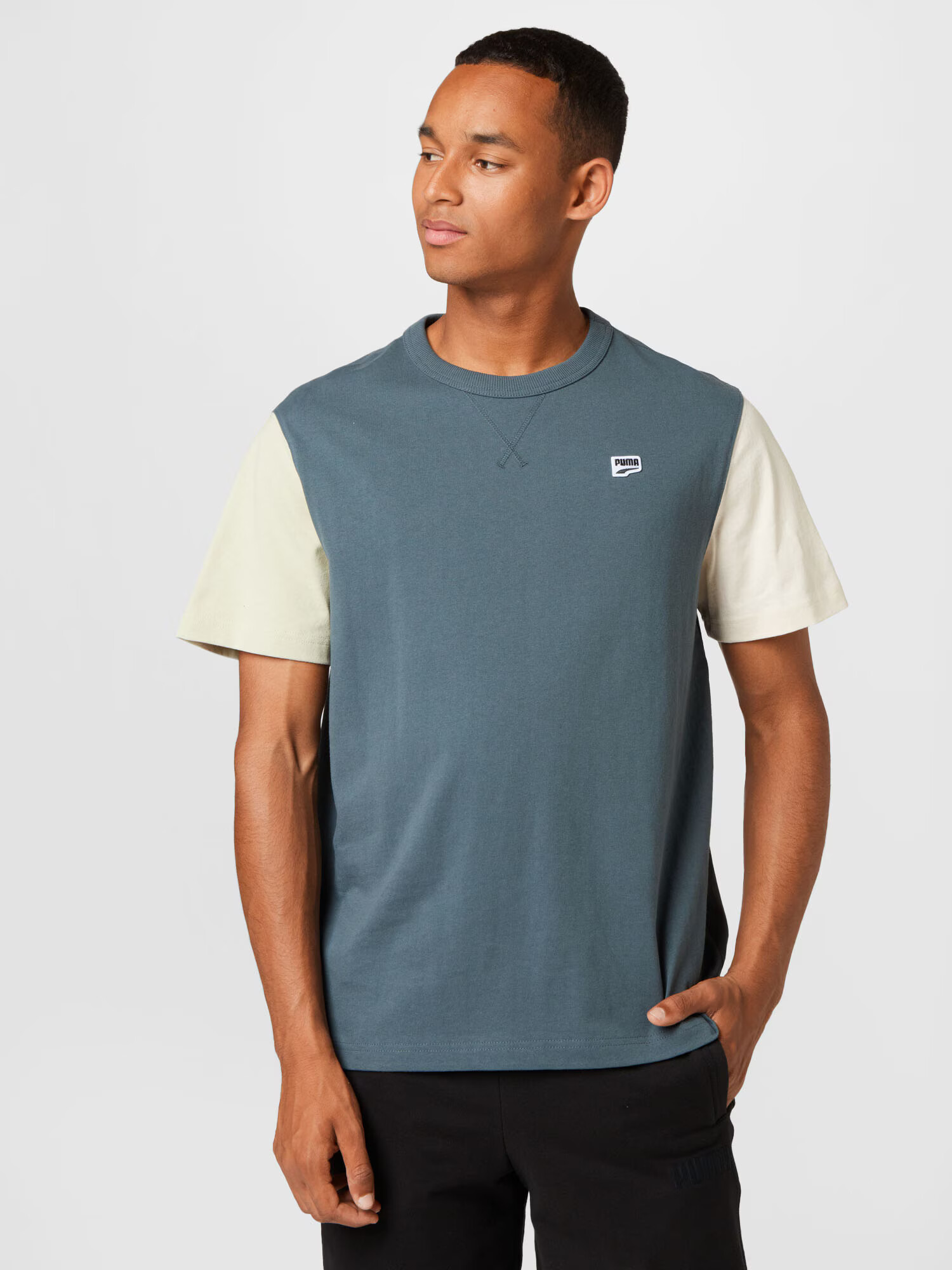 PUMA Tricou 'Downtown' albastru pastel / verde stuf / negru / alb - Pled.ro