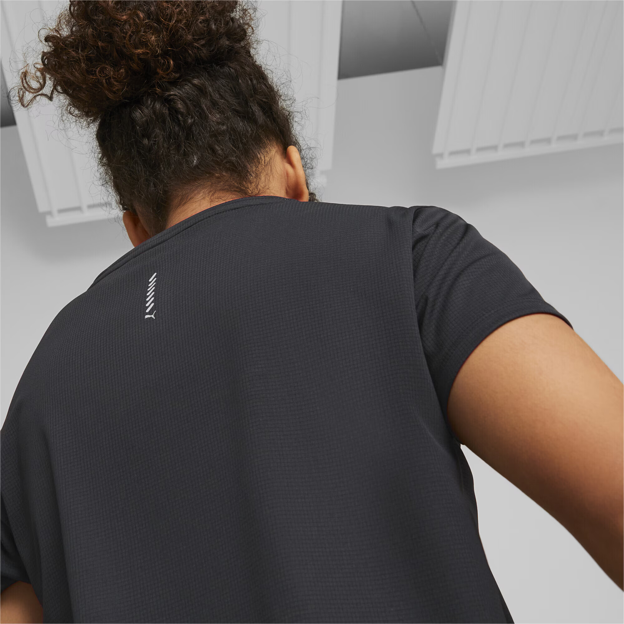 PUMA Tricou funcțional 'Favorite' gri deschis / negru - Pled.ro