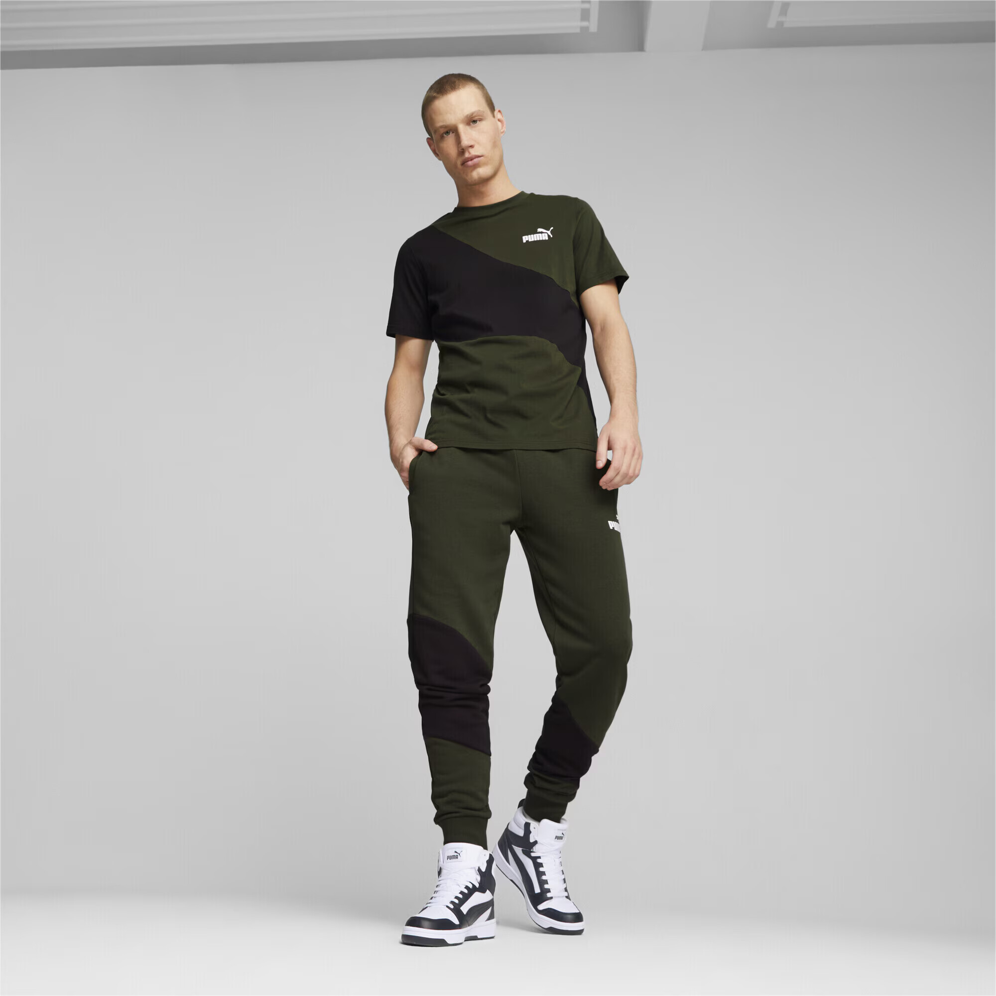 PUMA Tricou funcțional 'POWER' verde închis / negru / alb - Pled.ro