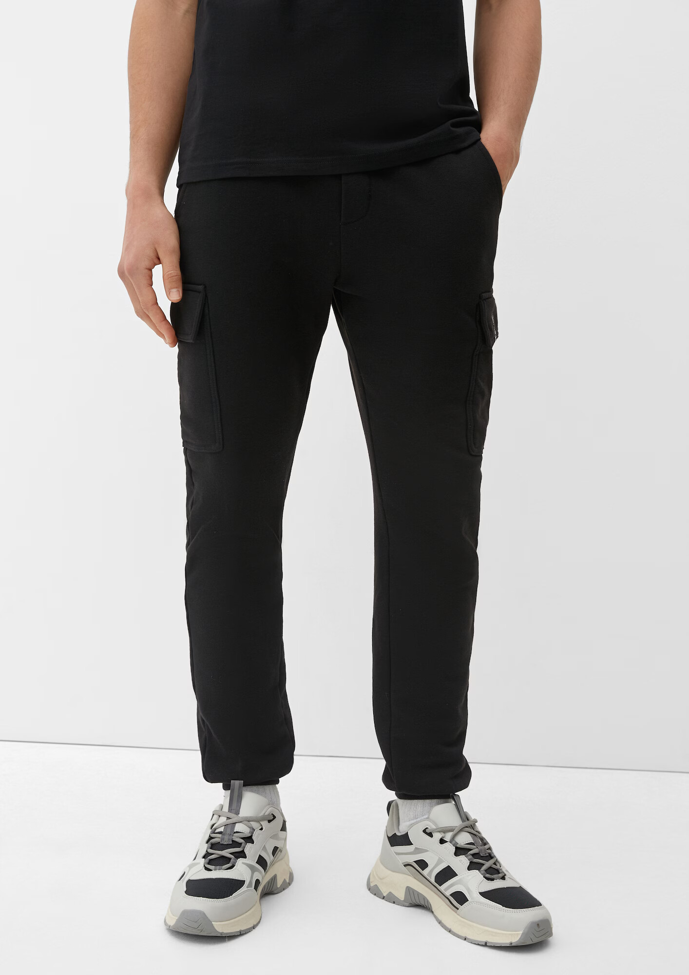 QS by s.Oliver Pantaloni cu buzunare negru - Pled.ro