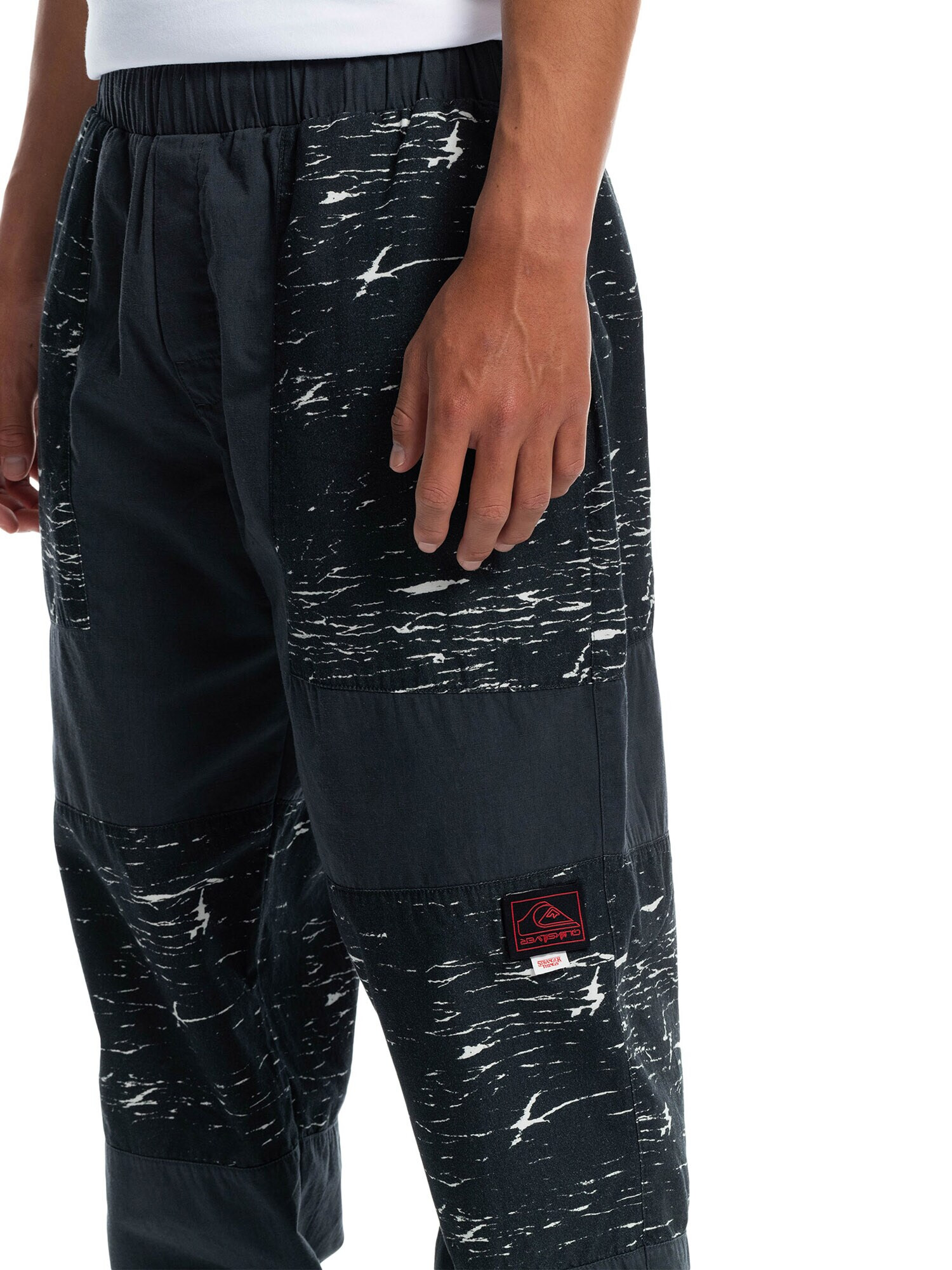 QUIKSILVER Pantaloni sport roșu / negru / alb - Pled.ro