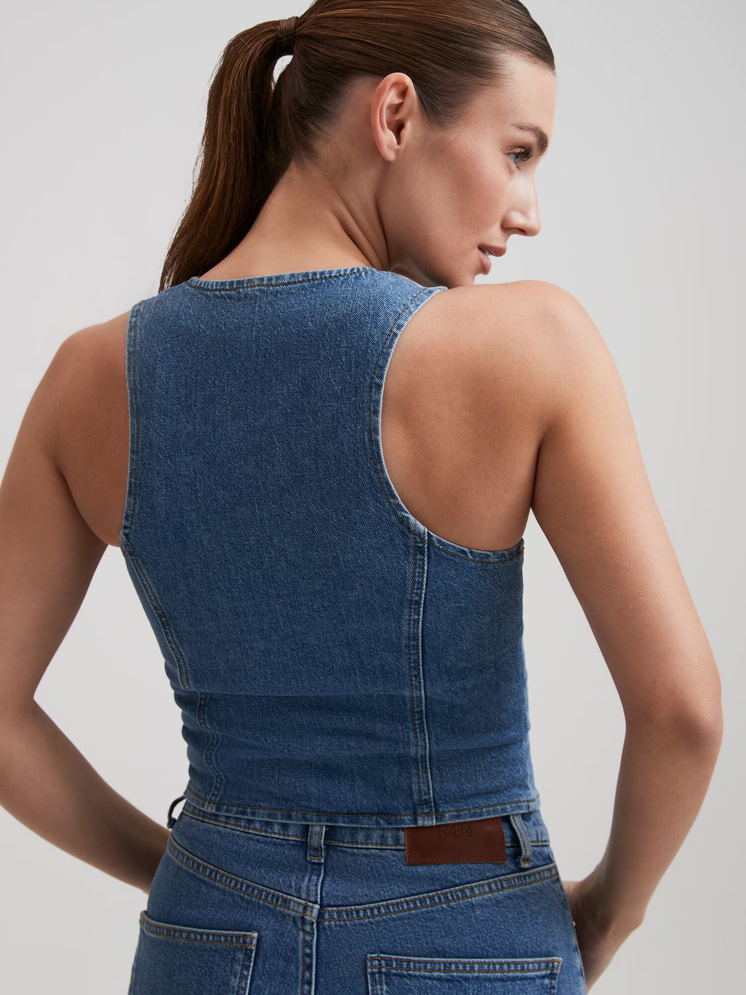 RÆRE by Lorena Rae Vestă 'Liv' albastru denim - Pled.ro