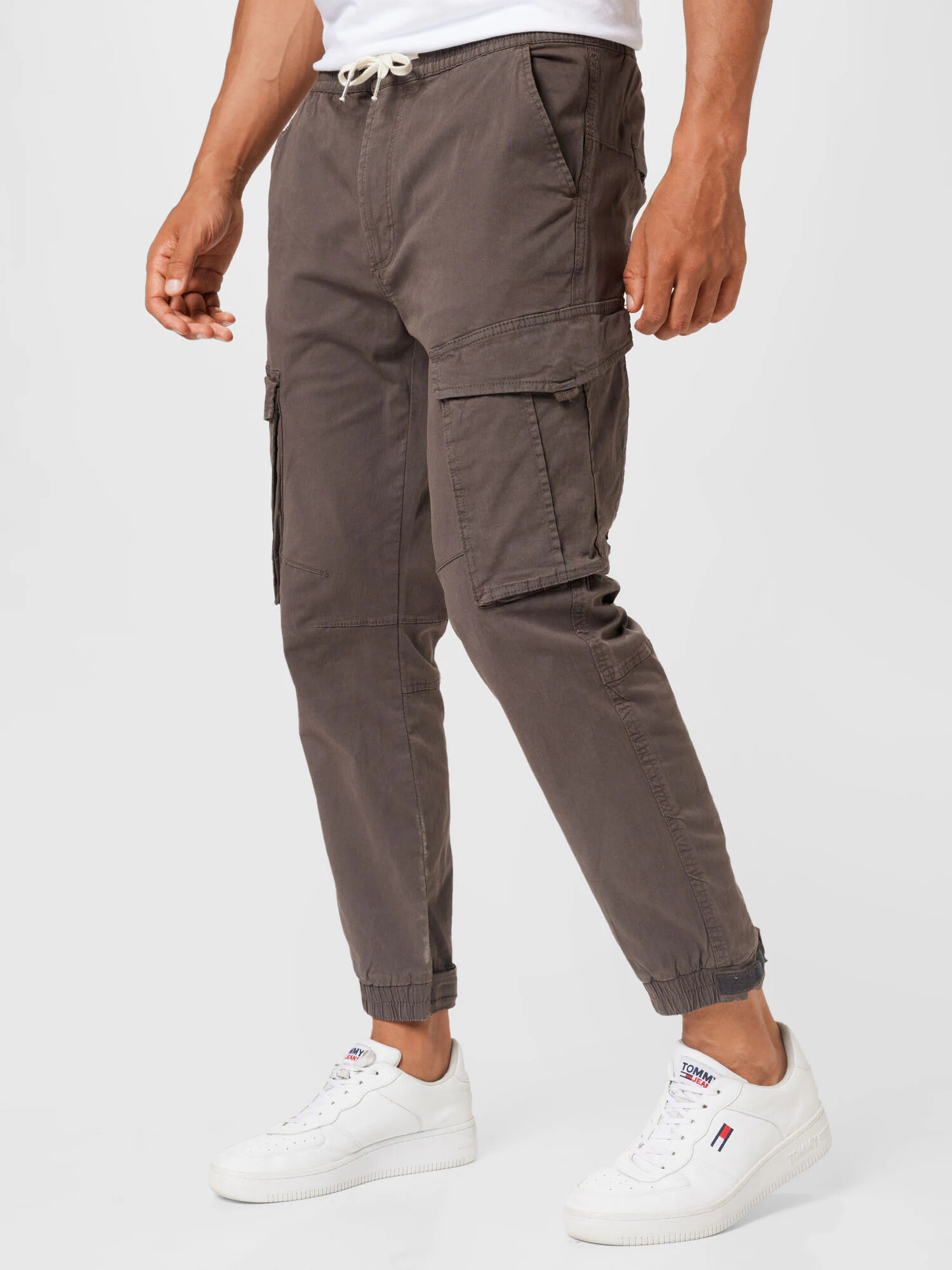 Redefined Rebel Pantaloni cu buzunare 'Callen' gri taupe - Pled.ro