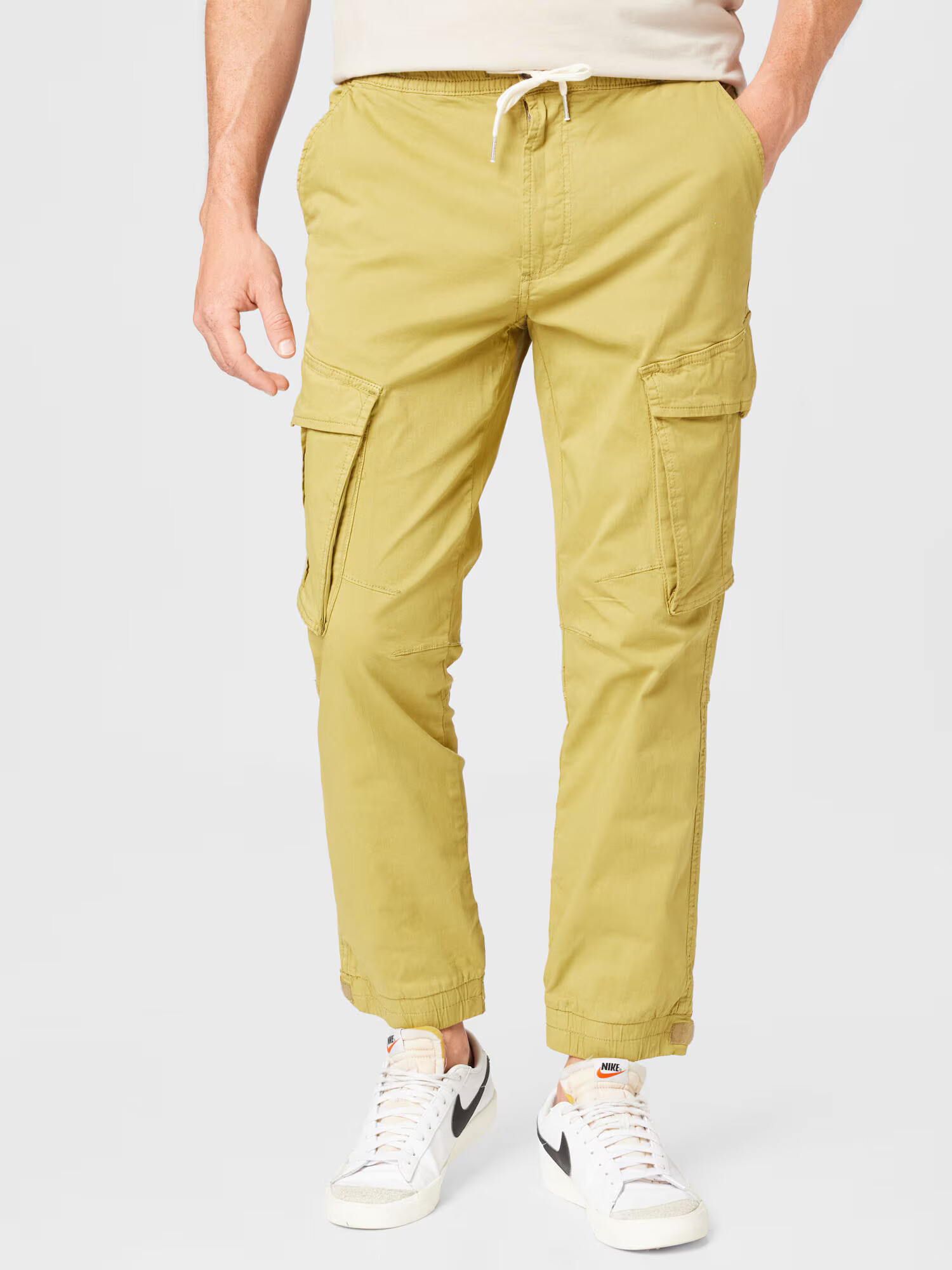 Redefined Rebel Pantaloni cu buzunare 'Callen' verde deschis - Pled.ro