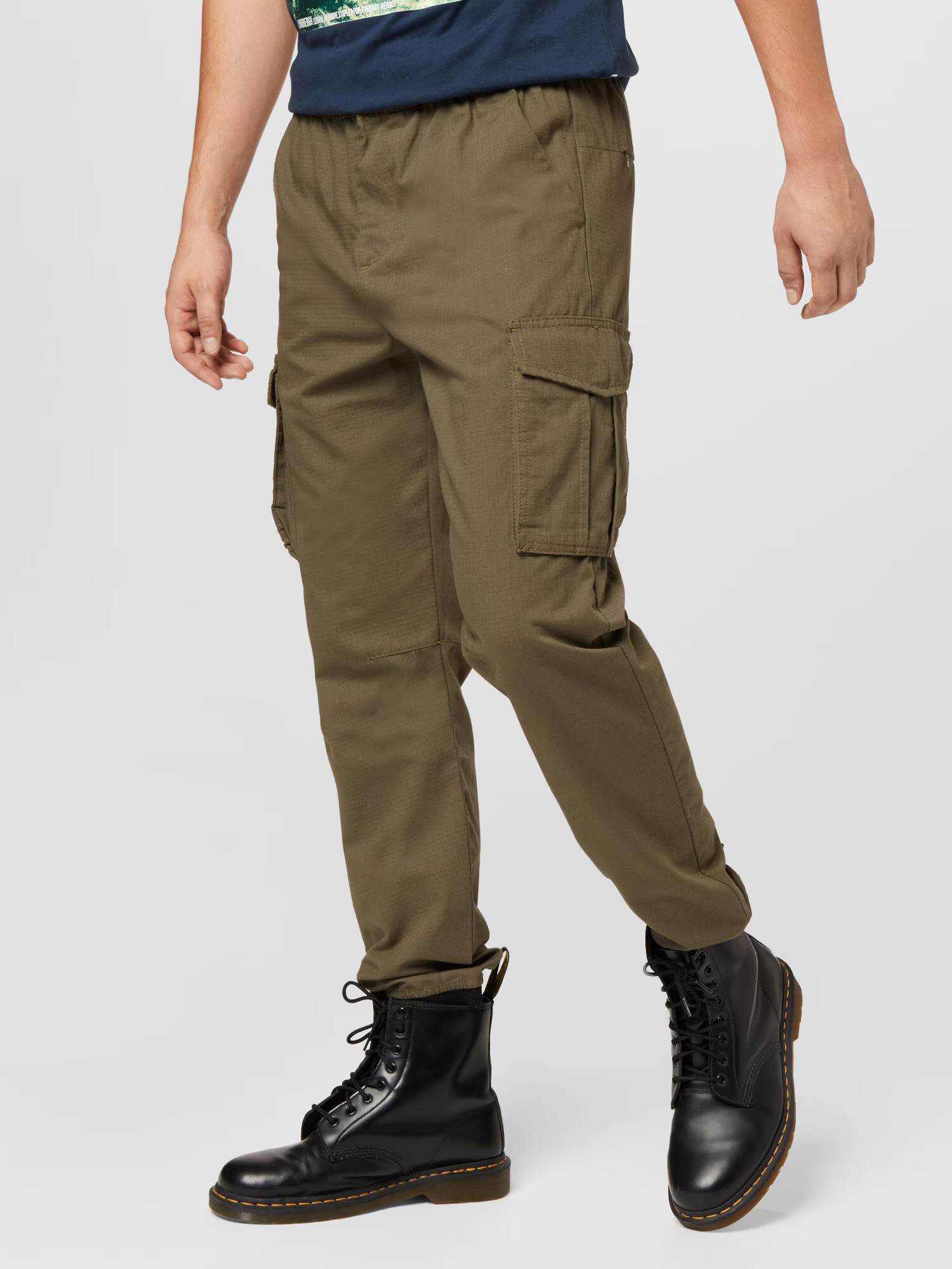 Redefined Rebel Pantaloni cu buzunare 'Kaiden' kaki - Pled.ro