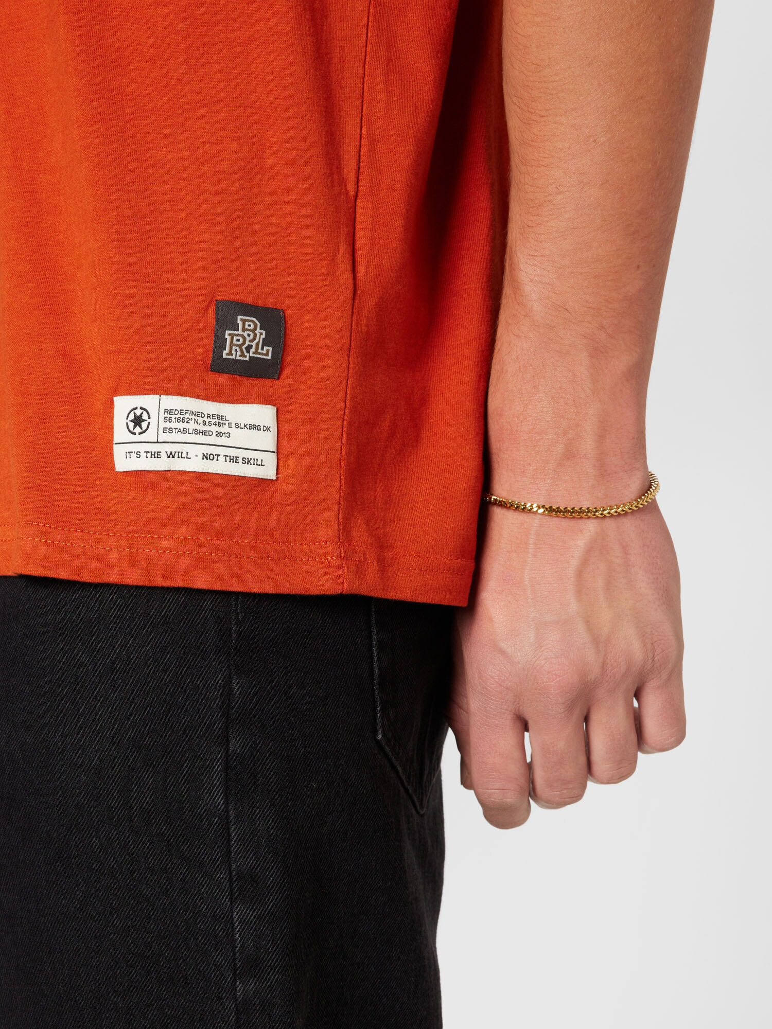 Redefined Rebel Tricou 'Thomas' roșu orange - Pled.ro