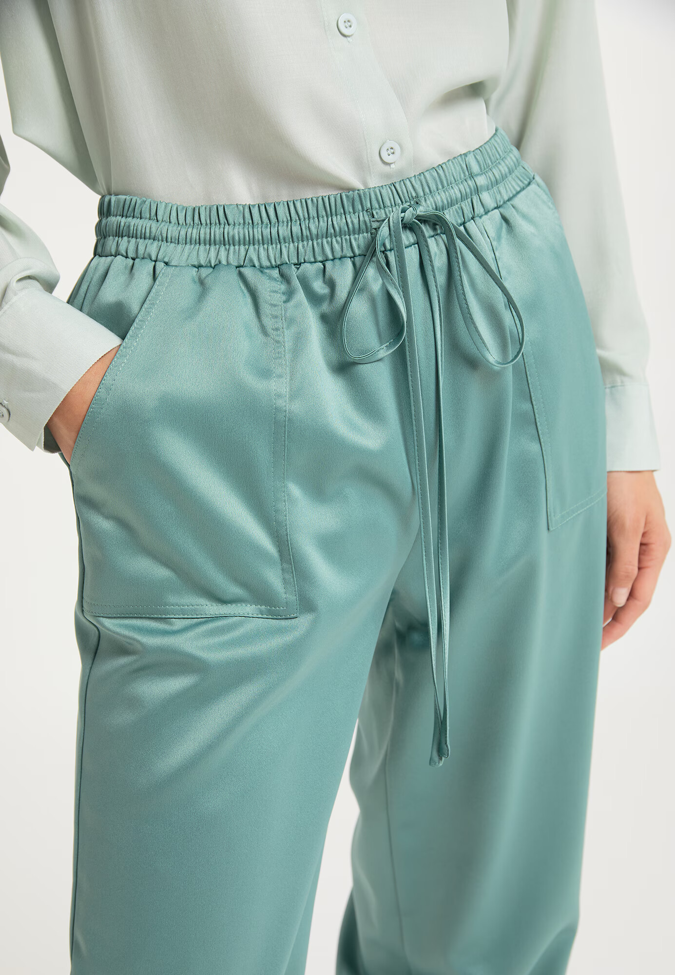 RISA Pantaloni verde pastel - Pled.ro