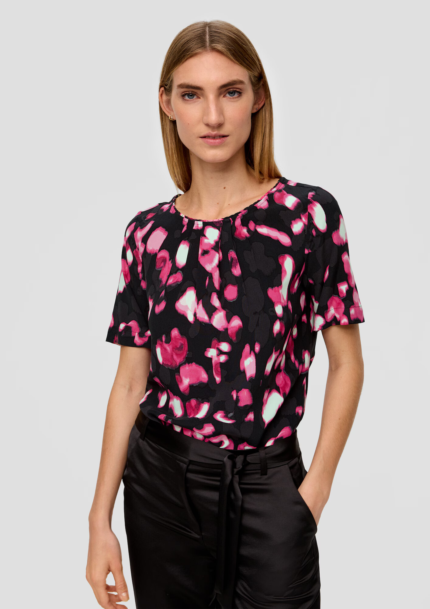 s.Oliver BLACK LABEL Bluză fucsia / negru / alb - Pled.ro