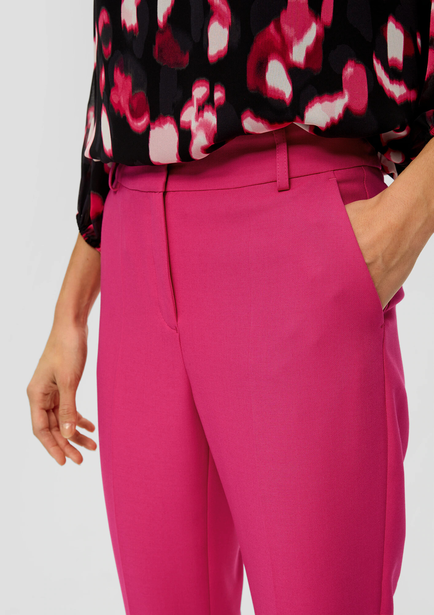 s.Oliver BLACK LABEL Pantaloni roz - Pled.ro