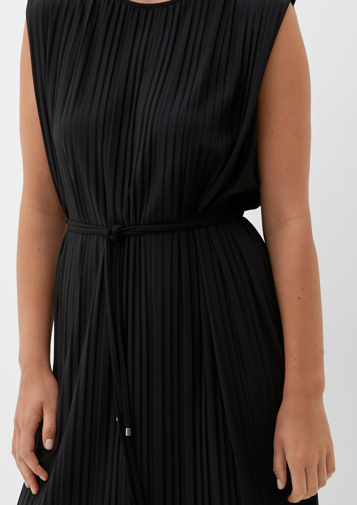 s.Oliver BLACK LABEL Rochie negru - Pled.ro