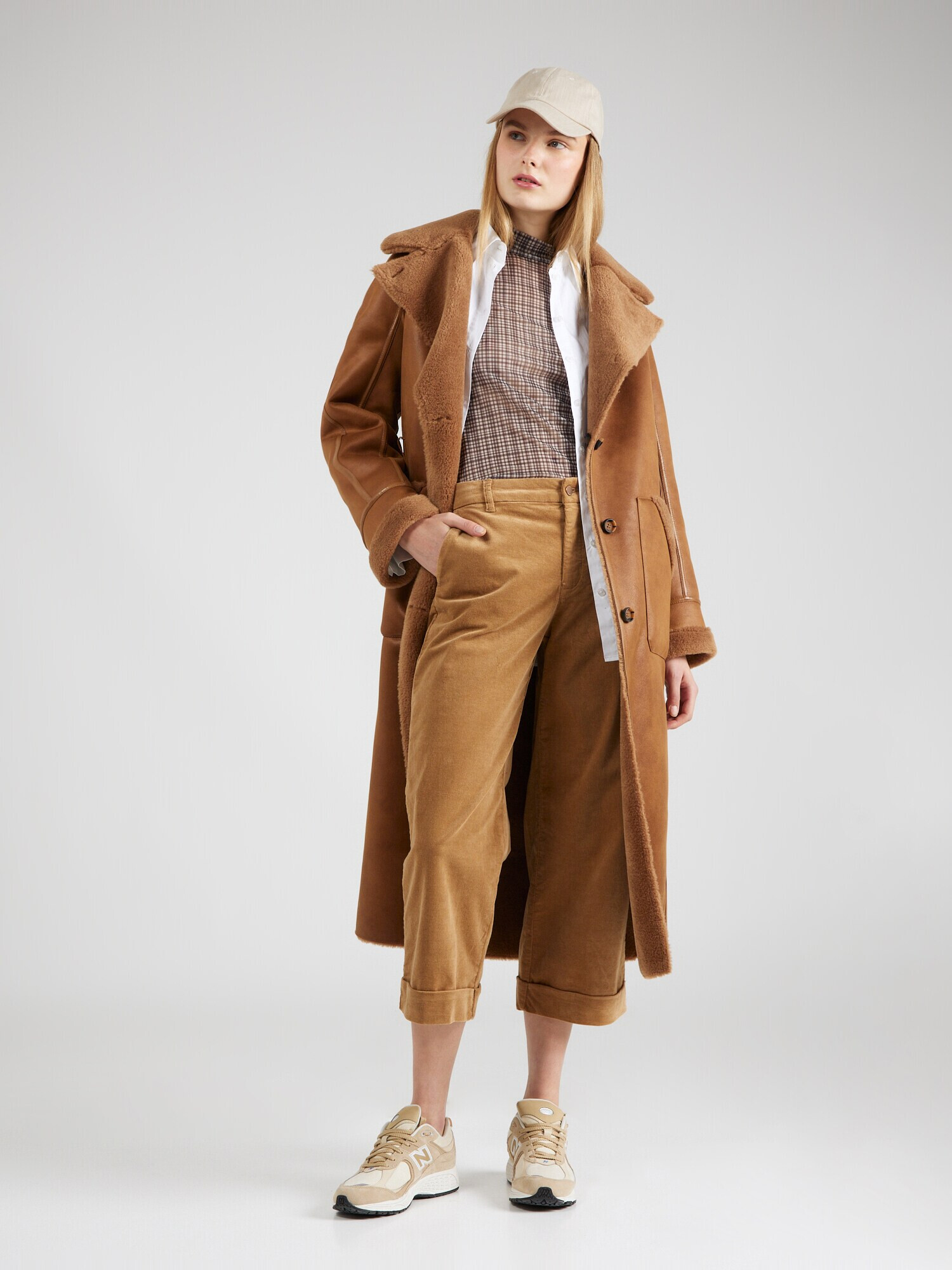 s.Oliver Pantaloni maro caramel - Pled.ro