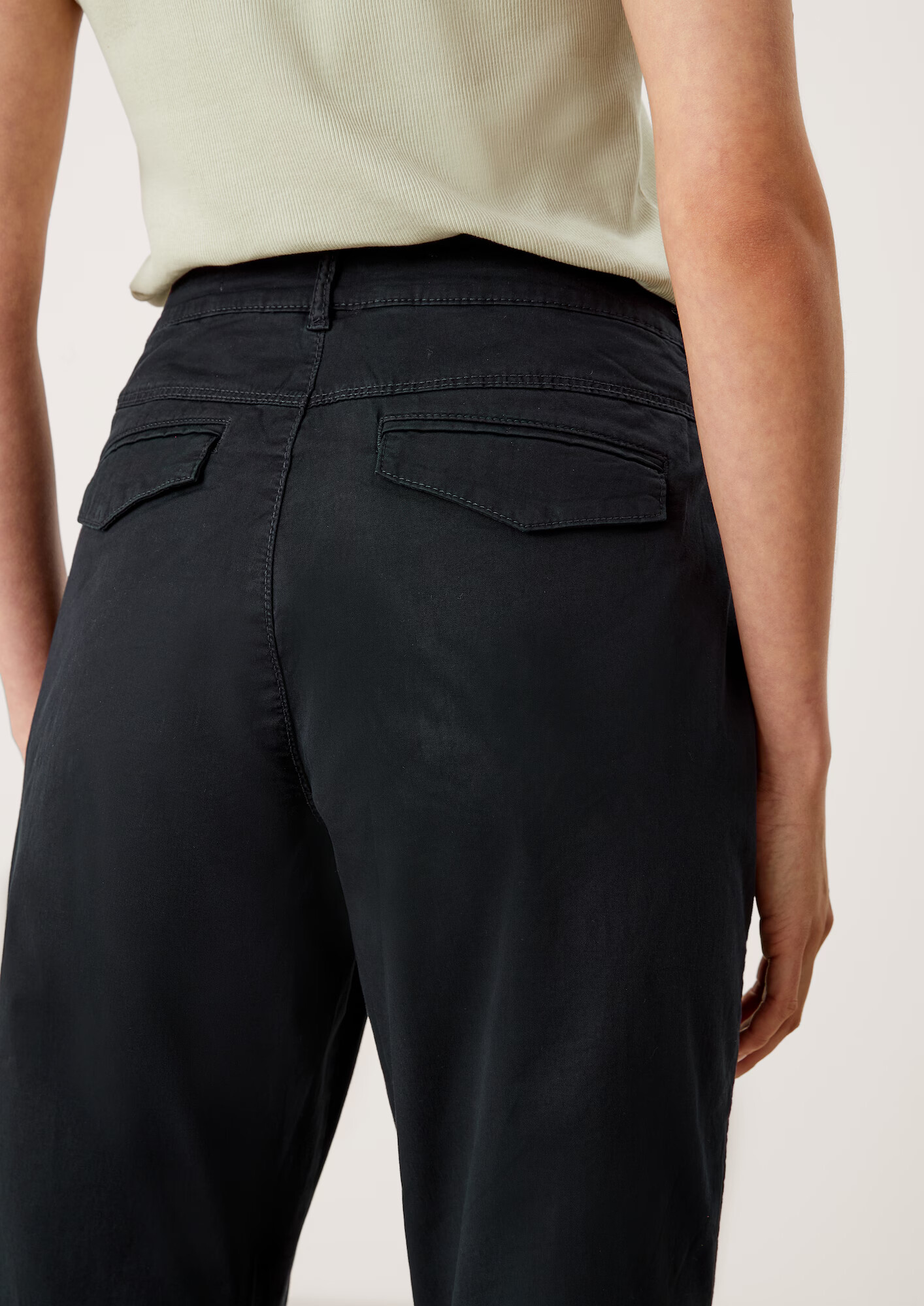 s.Oliver Pantaloni negru - Pled.ro