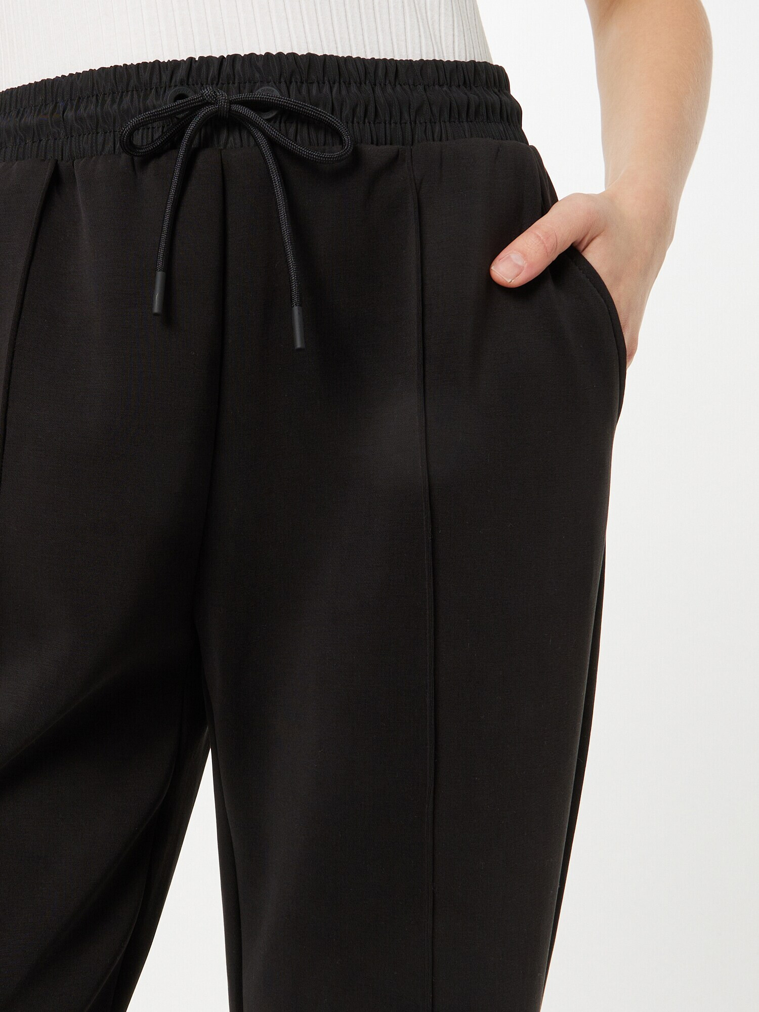 s.Oliver Pantaloni negru - Pled.ro