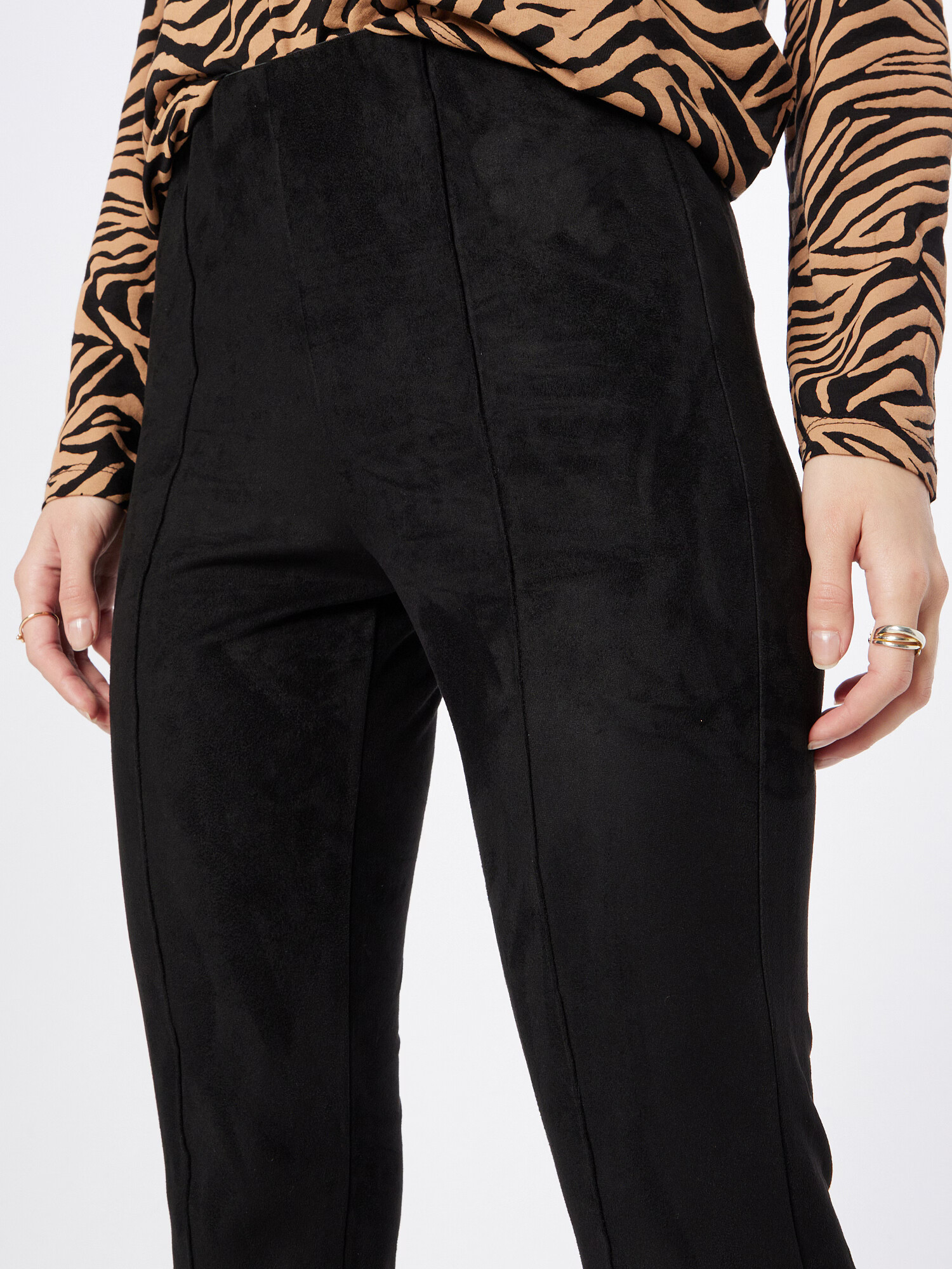 s.Oliver Pantaloni negru - Pled.ro