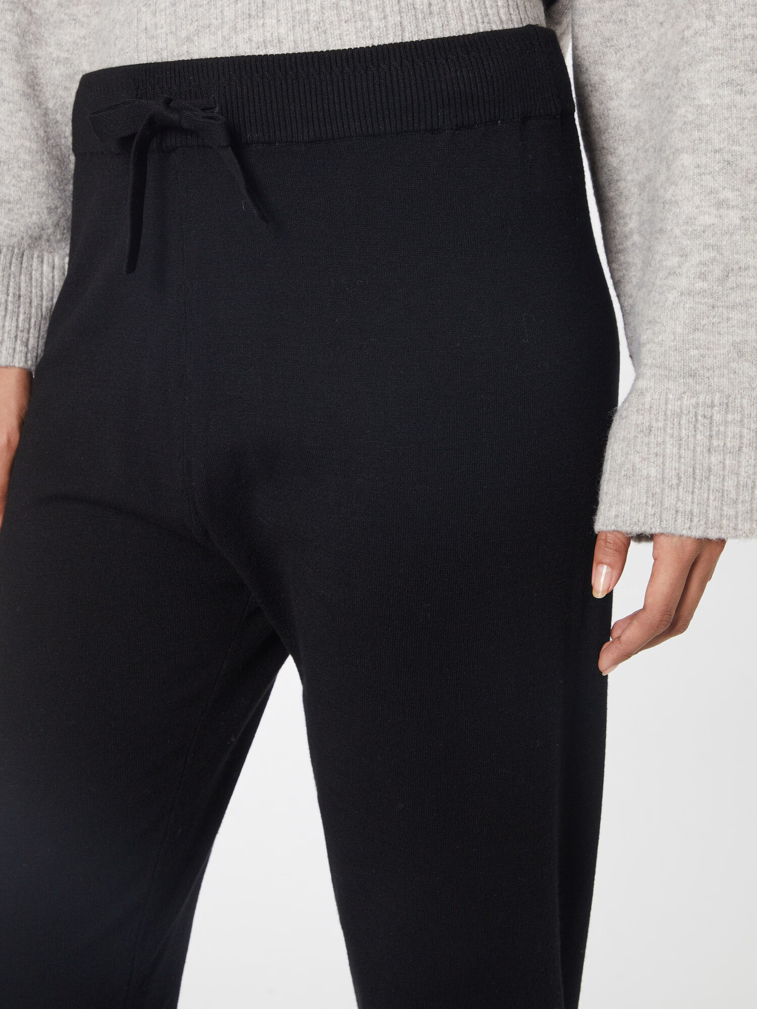 s.Oliver Pantaloni negru - Pled.ro