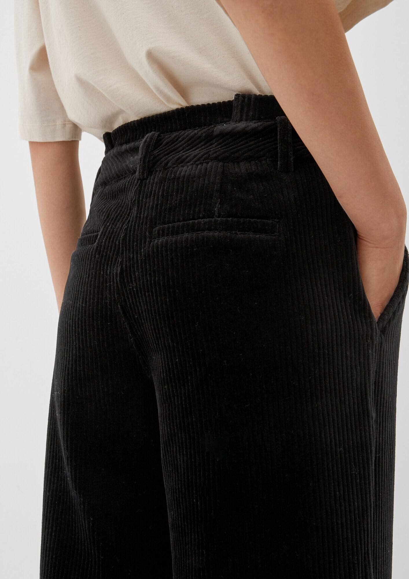 s.Oliver Pantaloni negru - Pled.ro