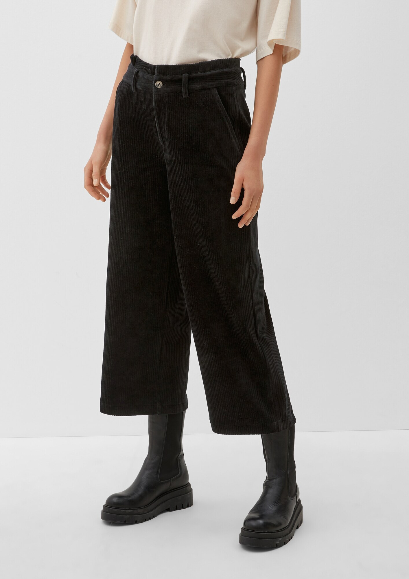 s.Oliver Pantaloni negru - Pled.ro