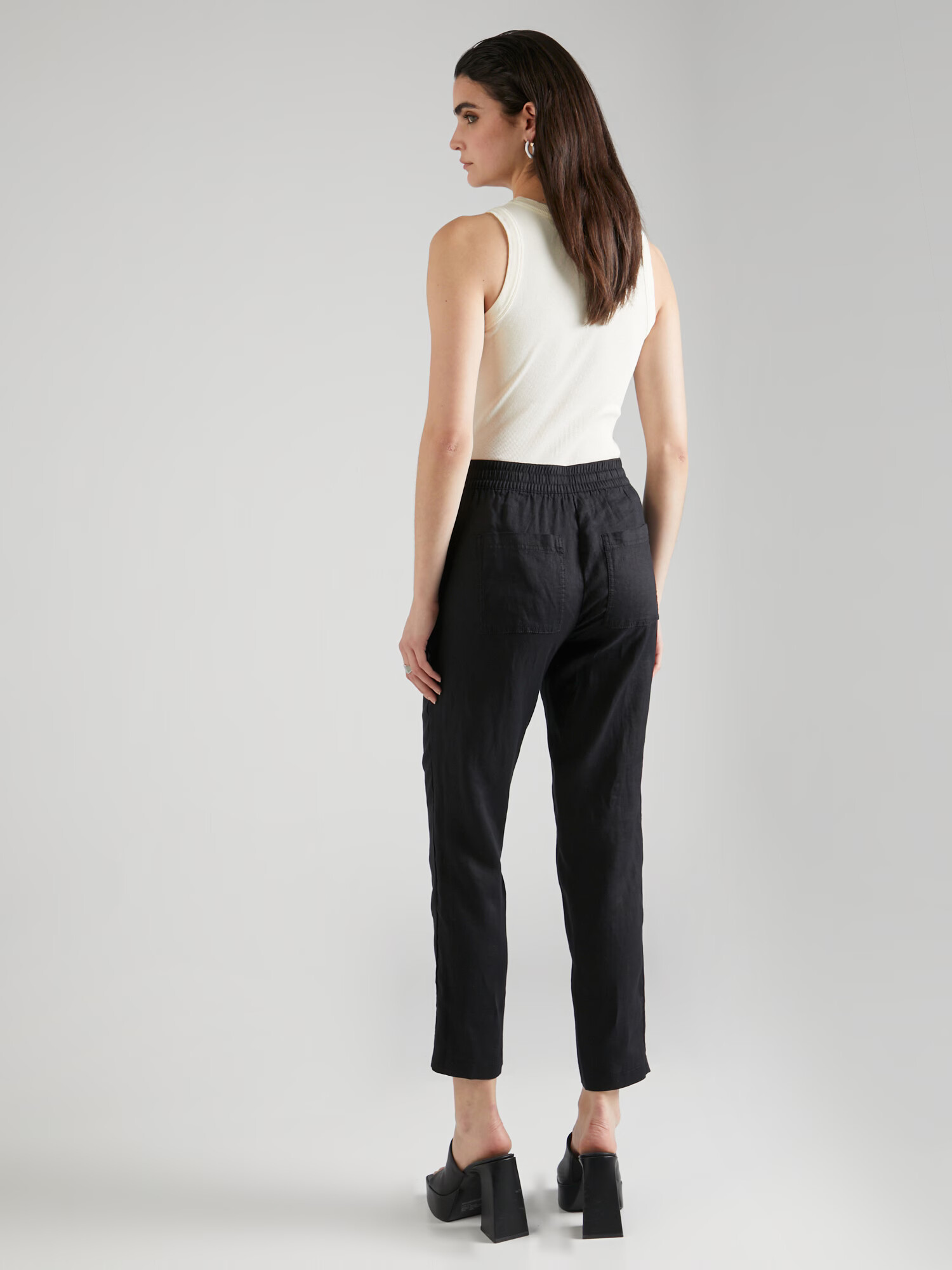 s.Oliver Pantaloni negru - Pled.ro