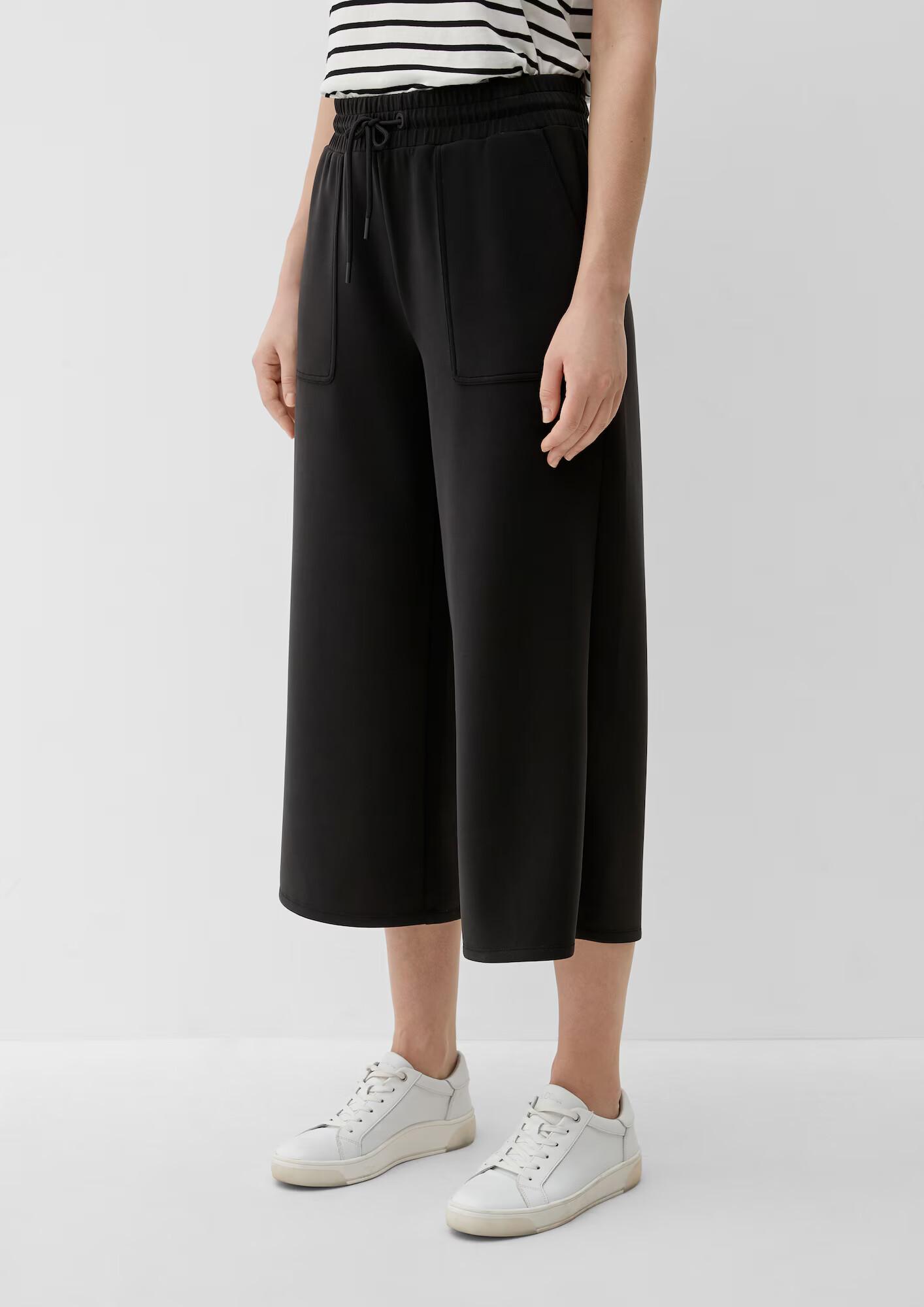 s.Oliver Pantaloni negru - Pled.ro