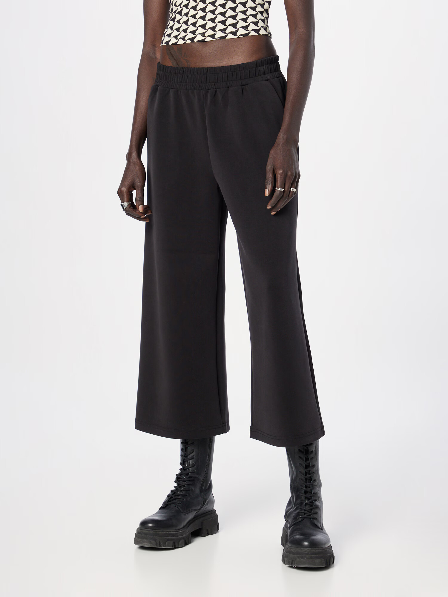 s.Oliver Pantaloni negru - Pled.ro