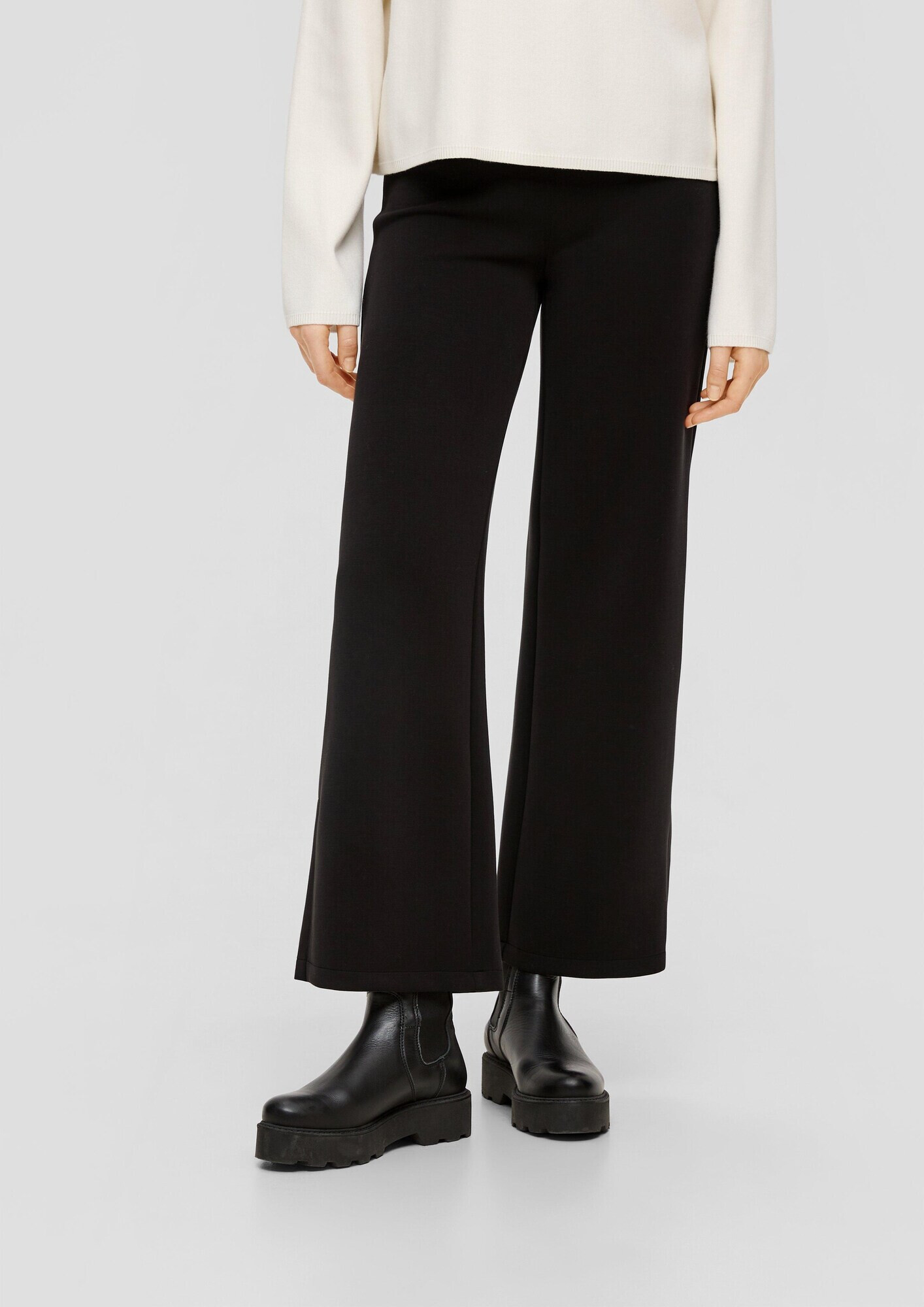 s.Oliver Pantaloni negru - Pled.ro