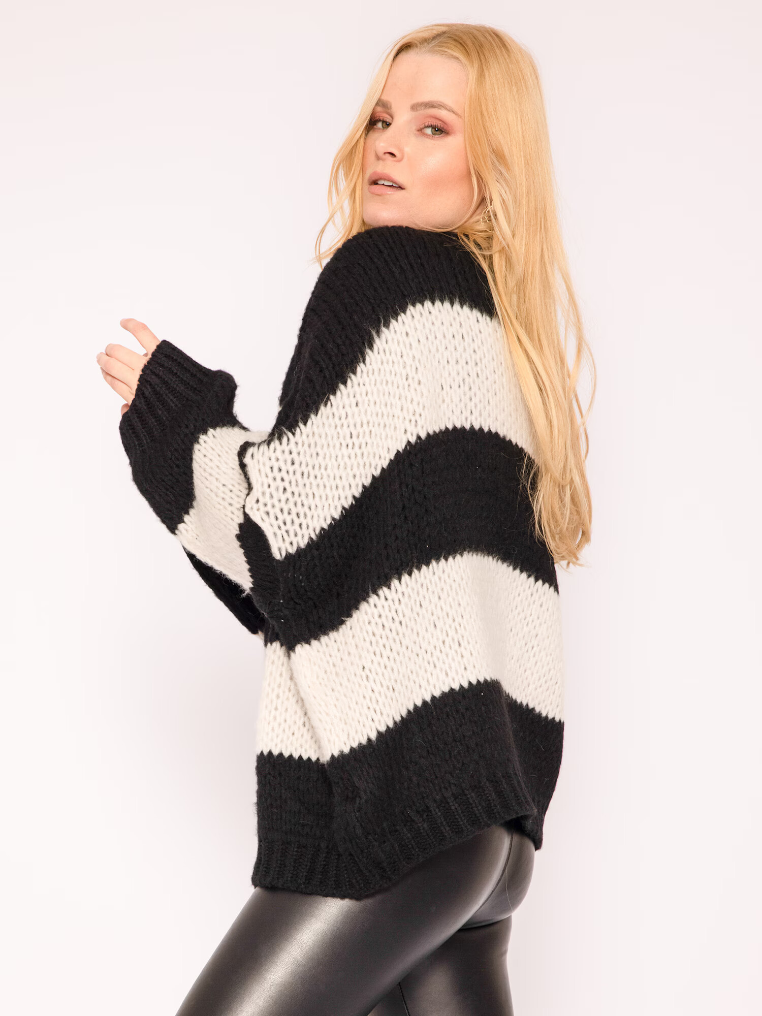 SASSYCLASSY Cardigan dimensiuni mari bej / negru - Pled.ro