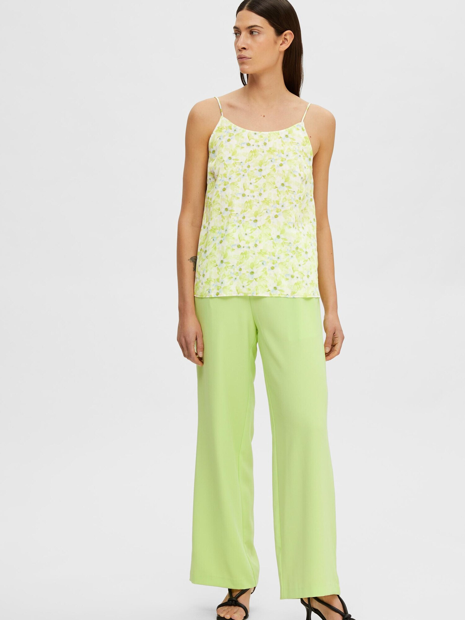 SELECTED FEMME Pantaloni 'Tinni' verde - Pled.ro