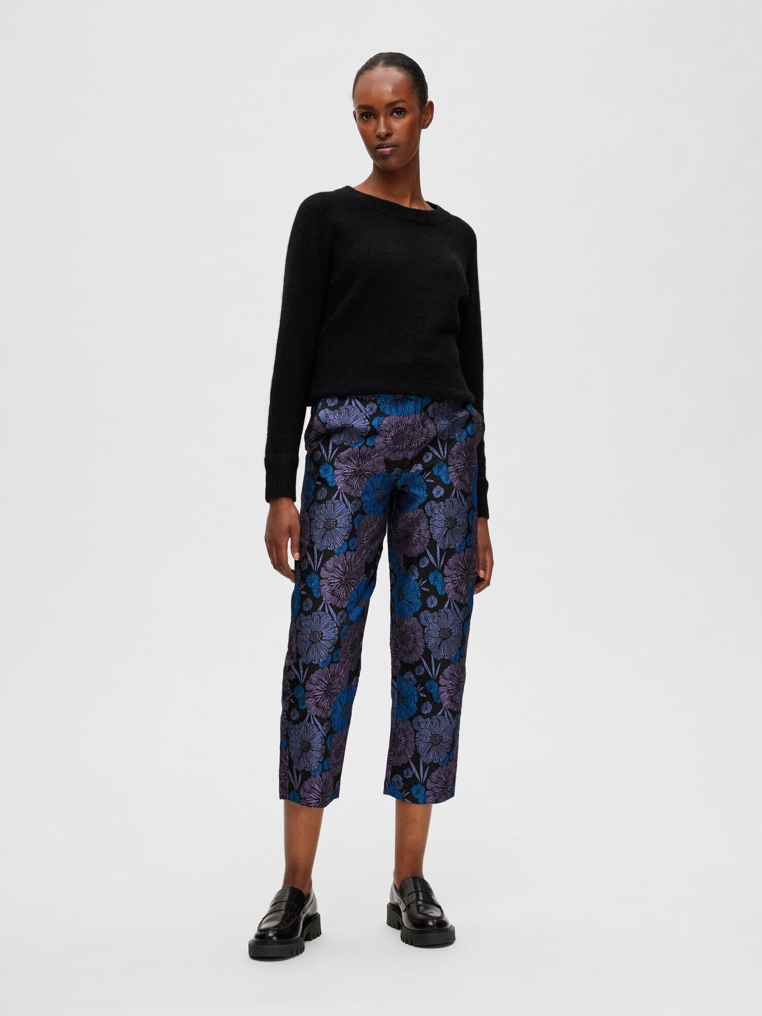 Selected Femme Petite Pantaloni 'Elani' albastru / mov liliachiu / mov deschis / negru - Pled.ro