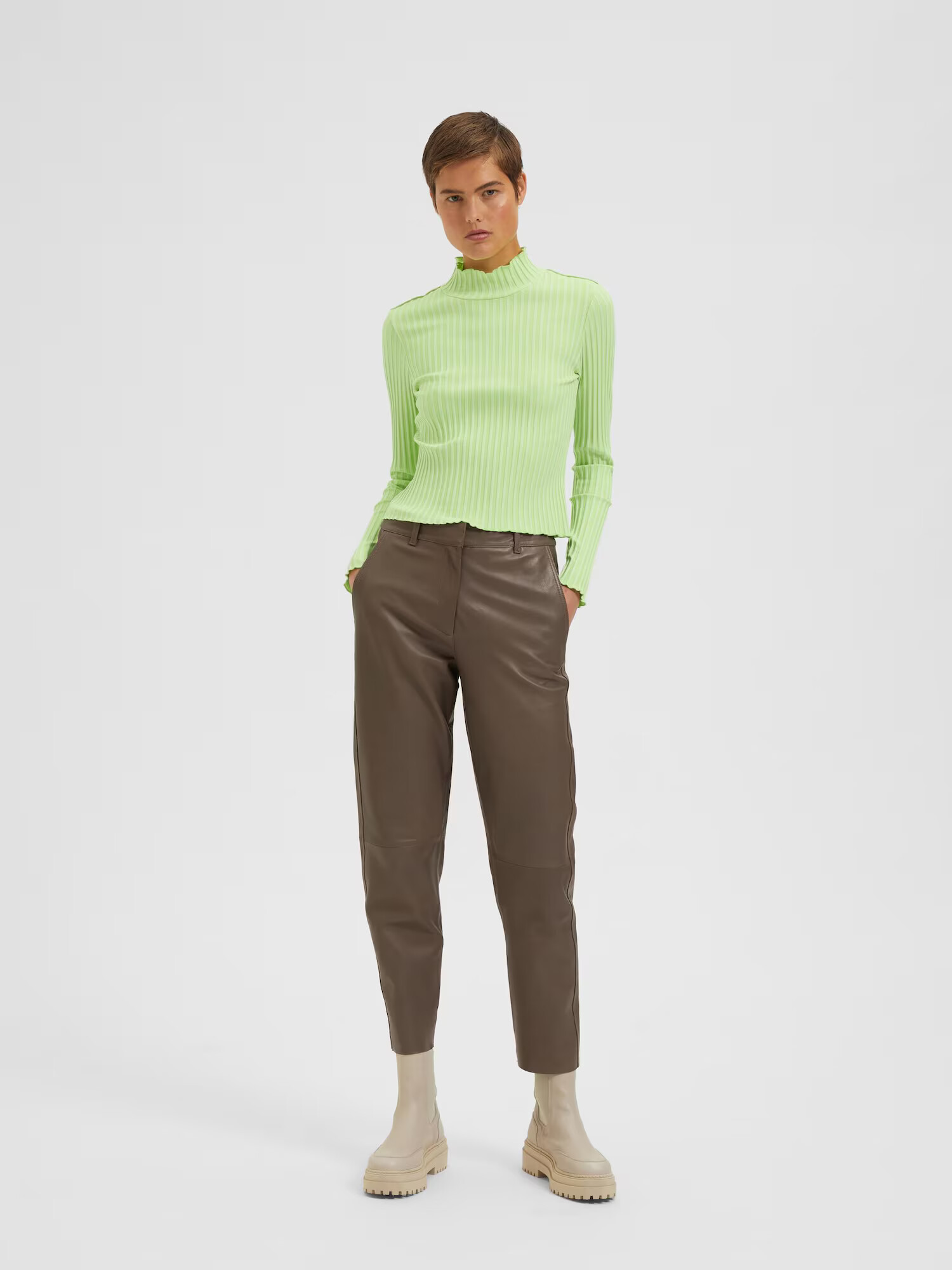 SELECTED FEMME Tricou 'Wilma' verde pastel - Pled.ro