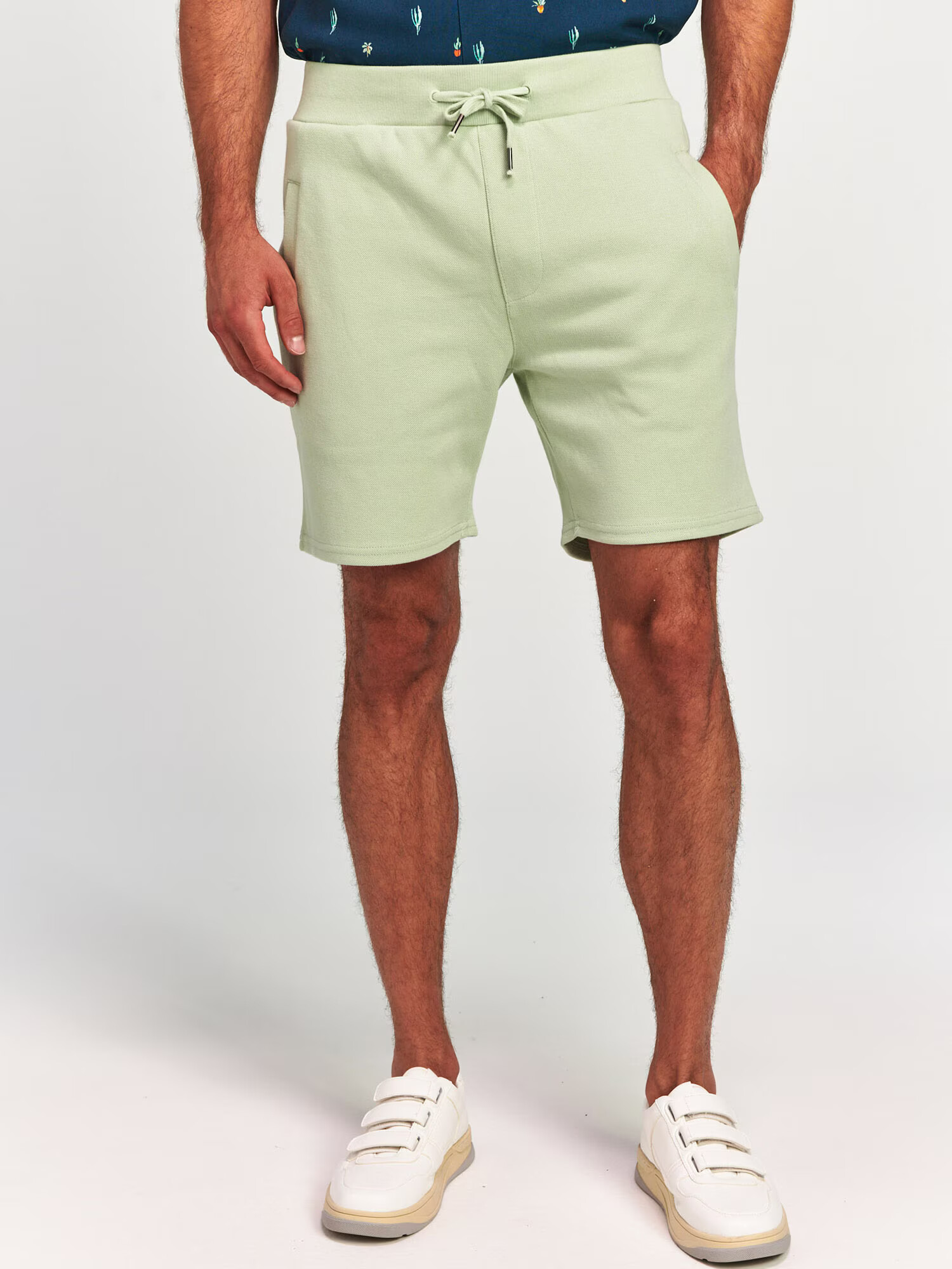 Shiwi Pantaloni 'Mavis' verde pastel - Pled.ro