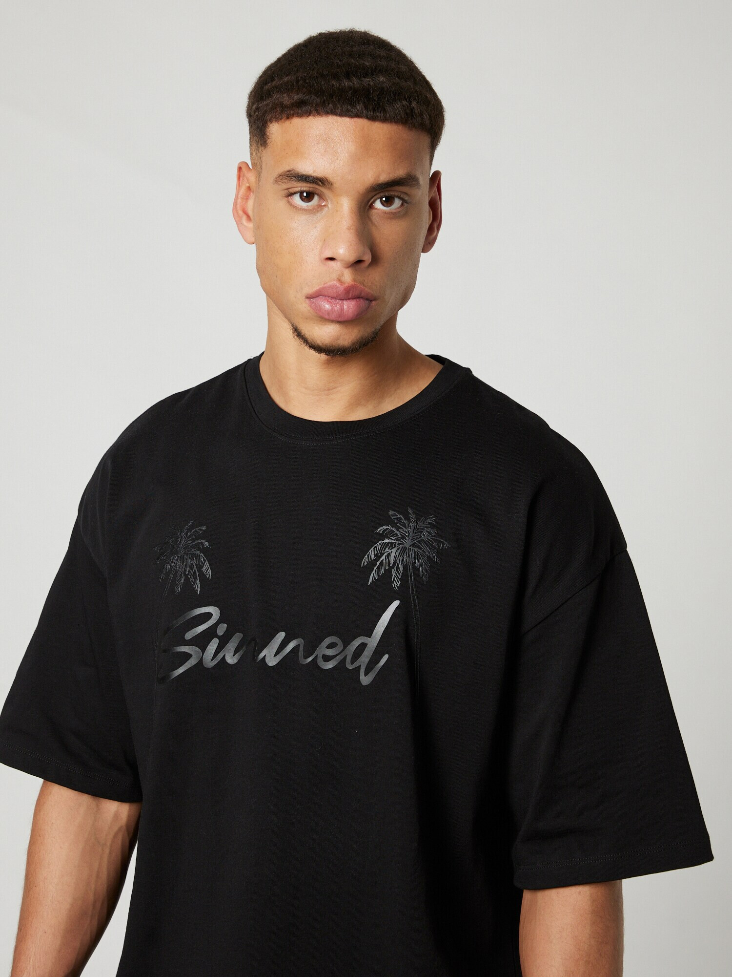 Sinned x ABOUT YOU Tricou 'Brian' negru - Pled.ro